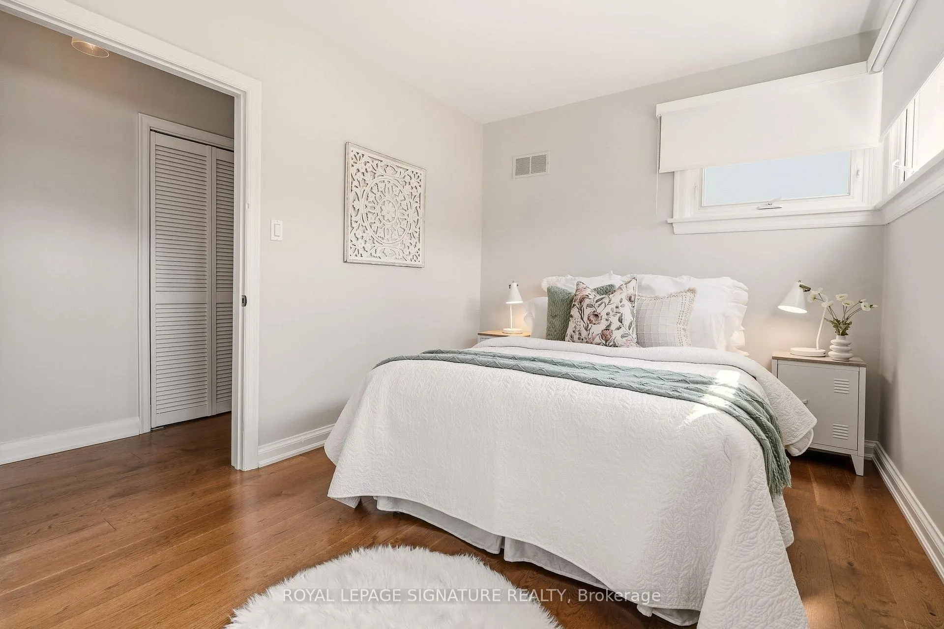 Photo 22 of 45 Crescent Road, Oakville, Central — HOMEH