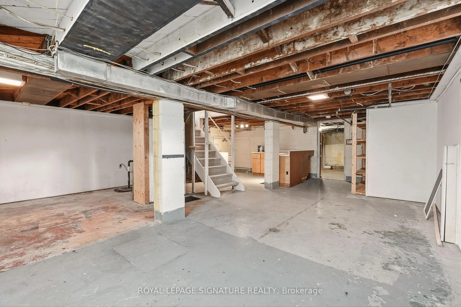 Photo 30 of 45 Crescent Road, Oakville, Central — HOMEH