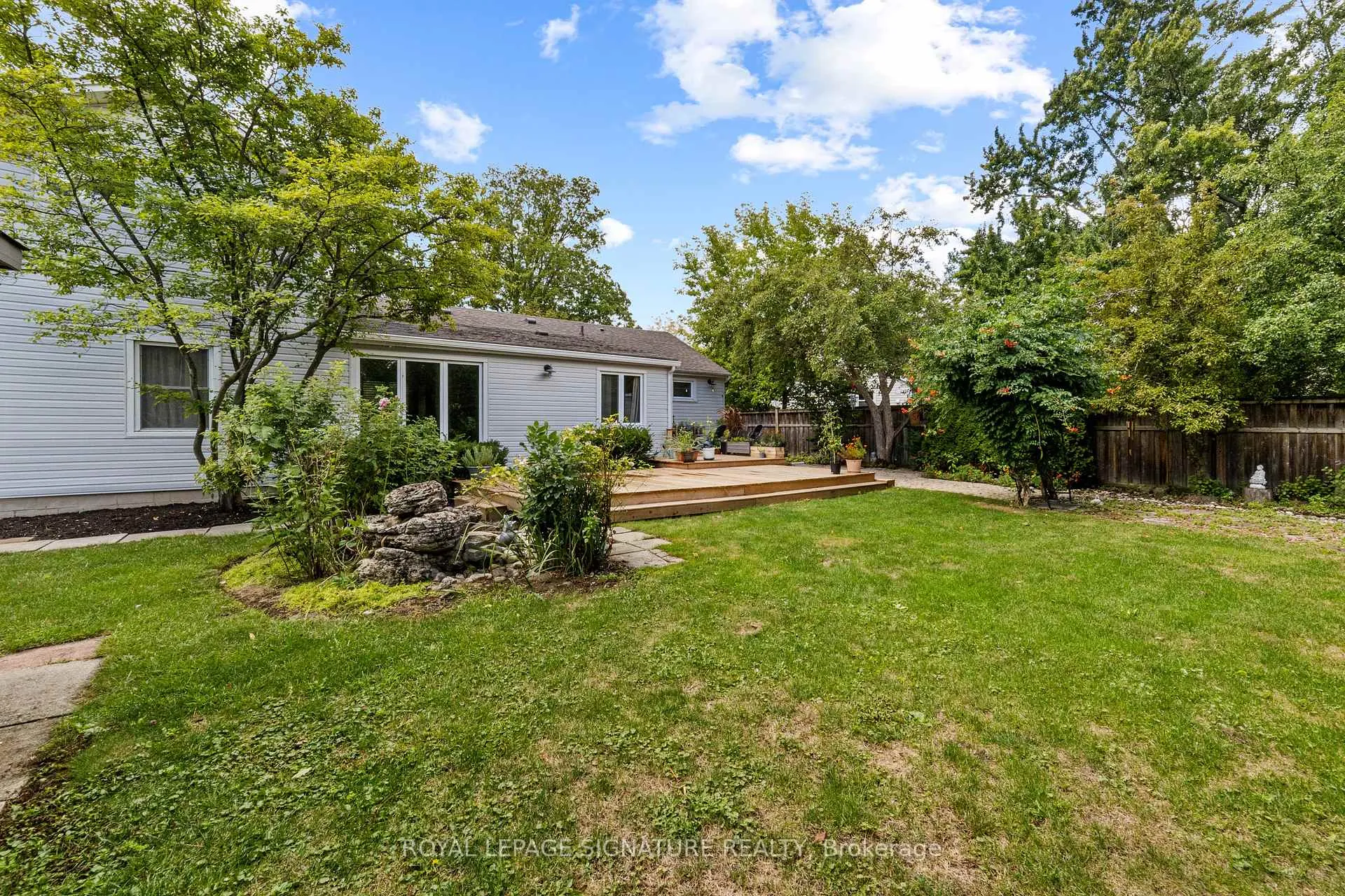 Photo 32 of 45 Crescent Road, Oakville, Central — HOMEH