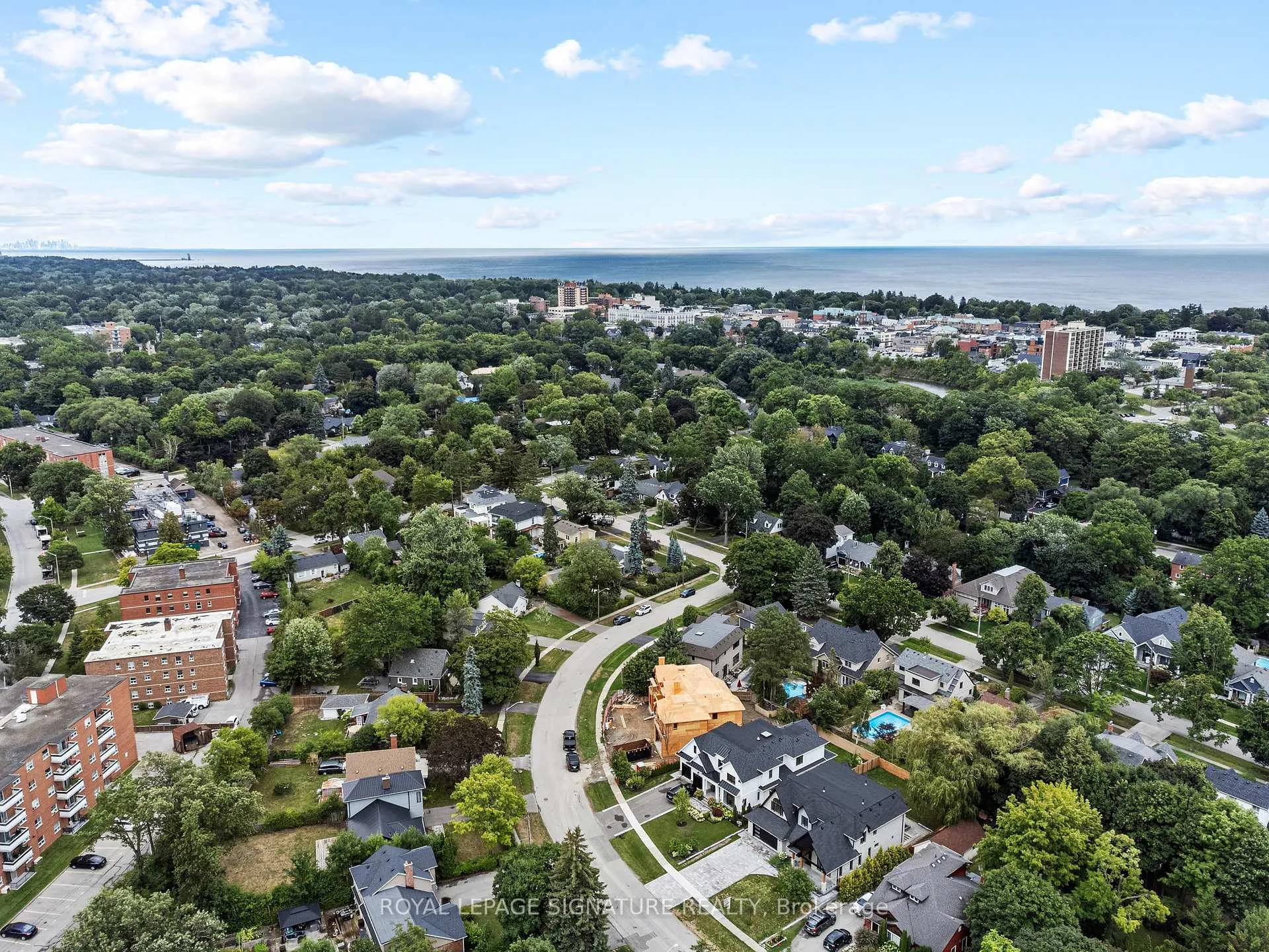 Photo 39 of 45 Crescent Road, Oakville, Central — HOMEH