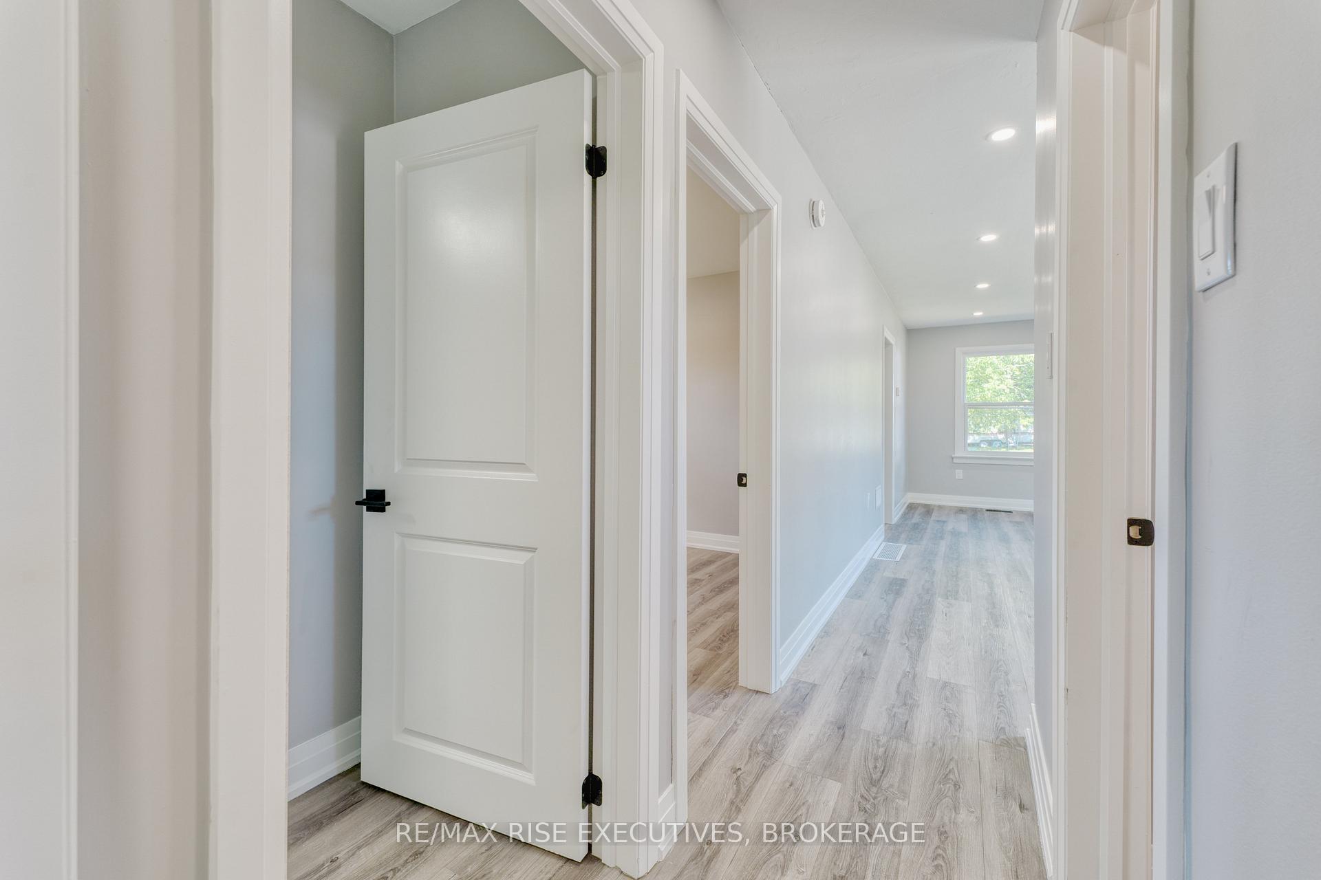 Photo 7 of Unit 1, 1640 Mary Street, Kingston, South of Taylor-Kidd Blvd — HOMEH