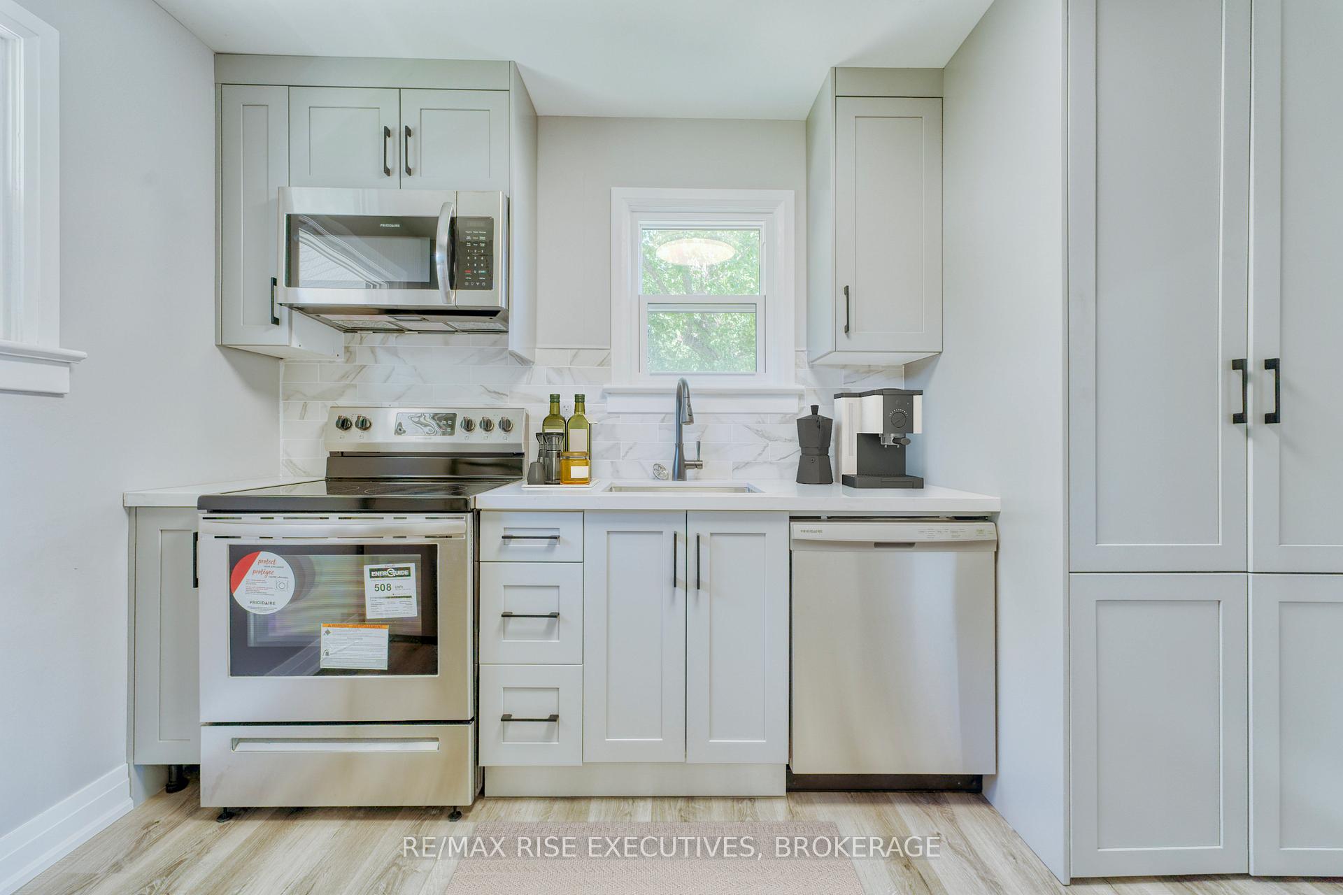 Photo 8 of Unit 1, 1640 Mary Street, Kingston, South of Taylor-Kidd Blvd — HOMEH