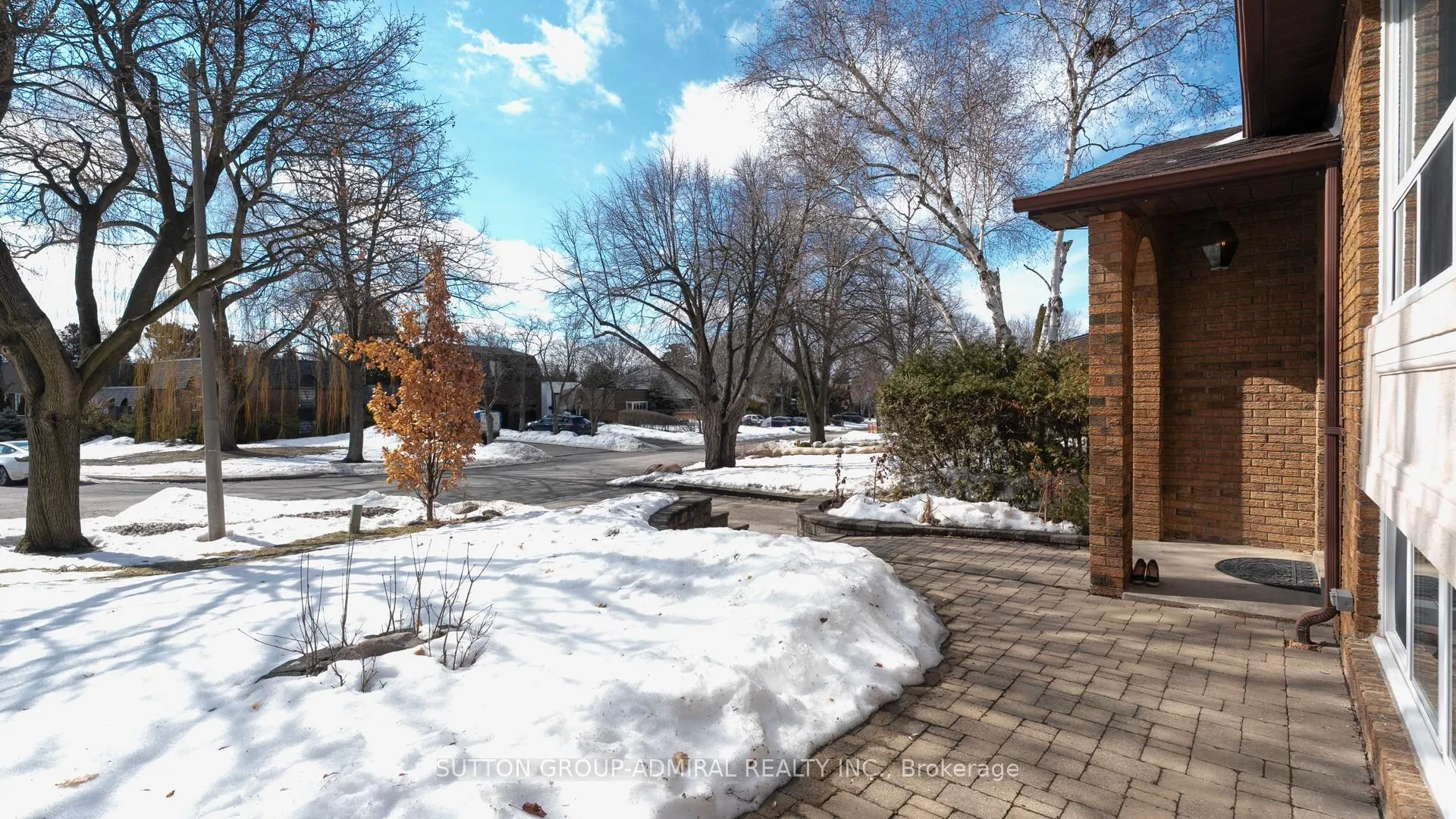 Photo 5 of 42 Jondan Crescent, Markham, Royal Orchard — HOMEH
