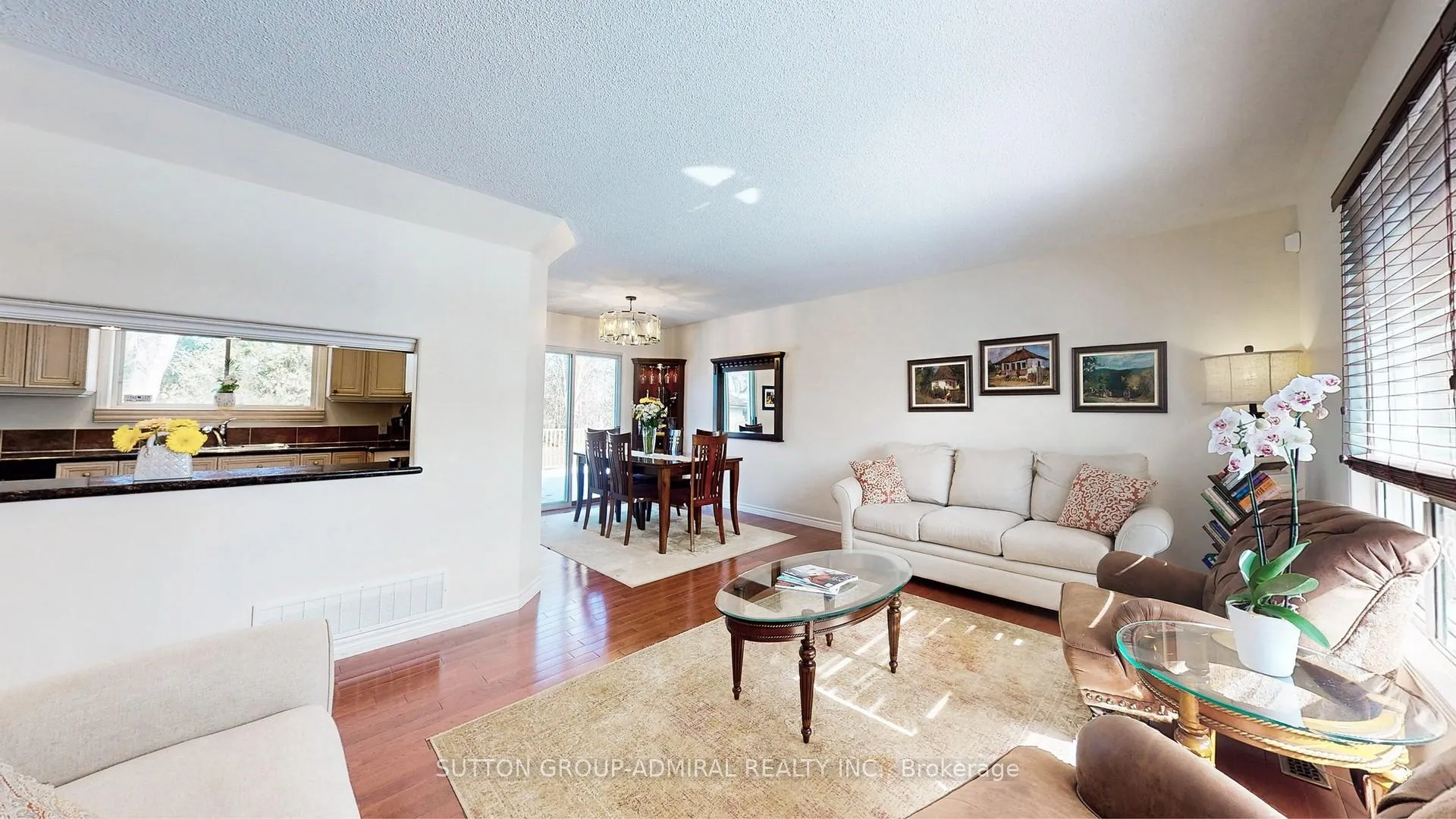 Photo 8 of 42 Jondan Crescent, Markham, Royal Orchard — HOMEH