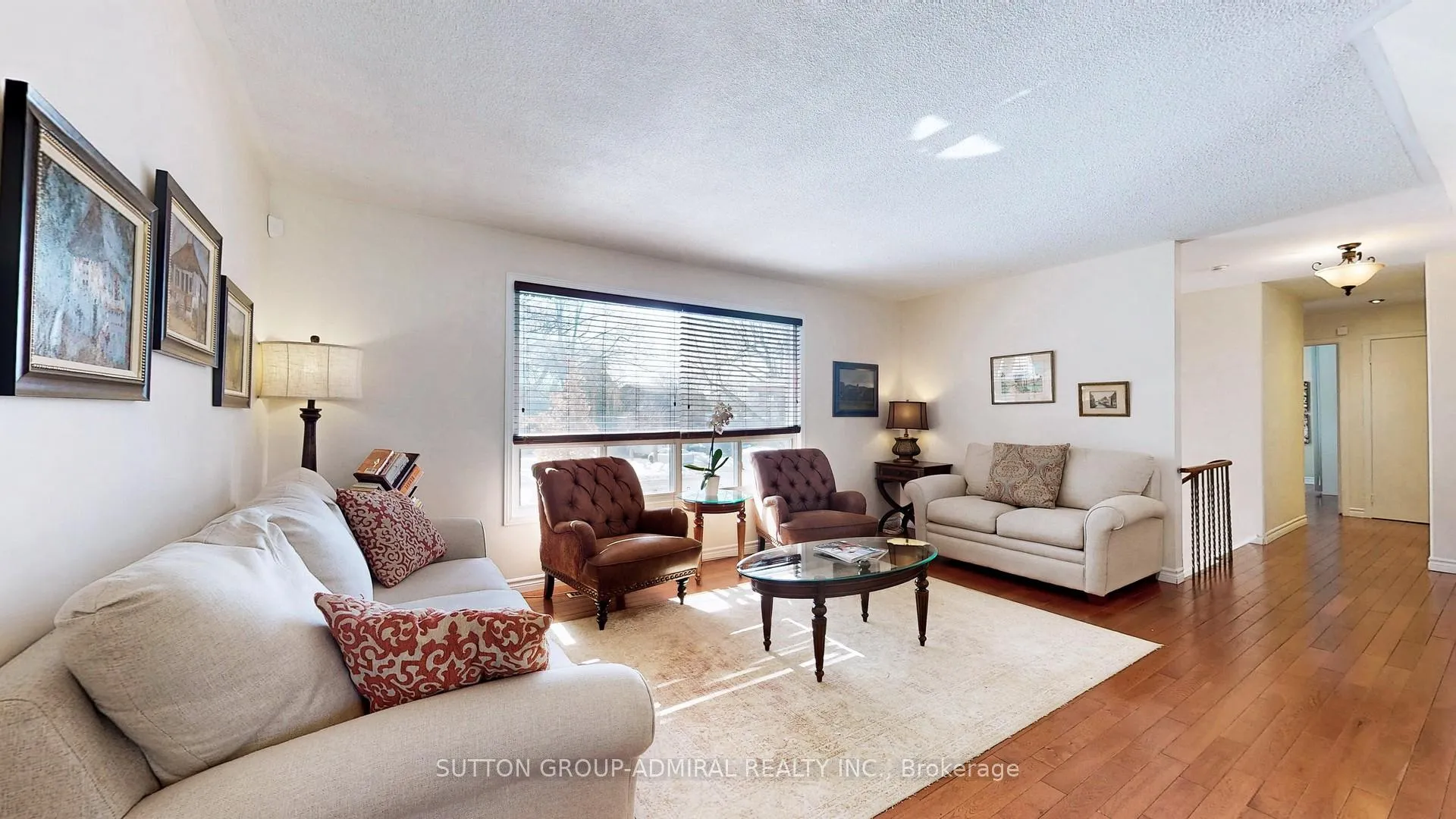 Photo 9 of 42 Jondan Crescent, Markham, Royal Orchard — HOMEH