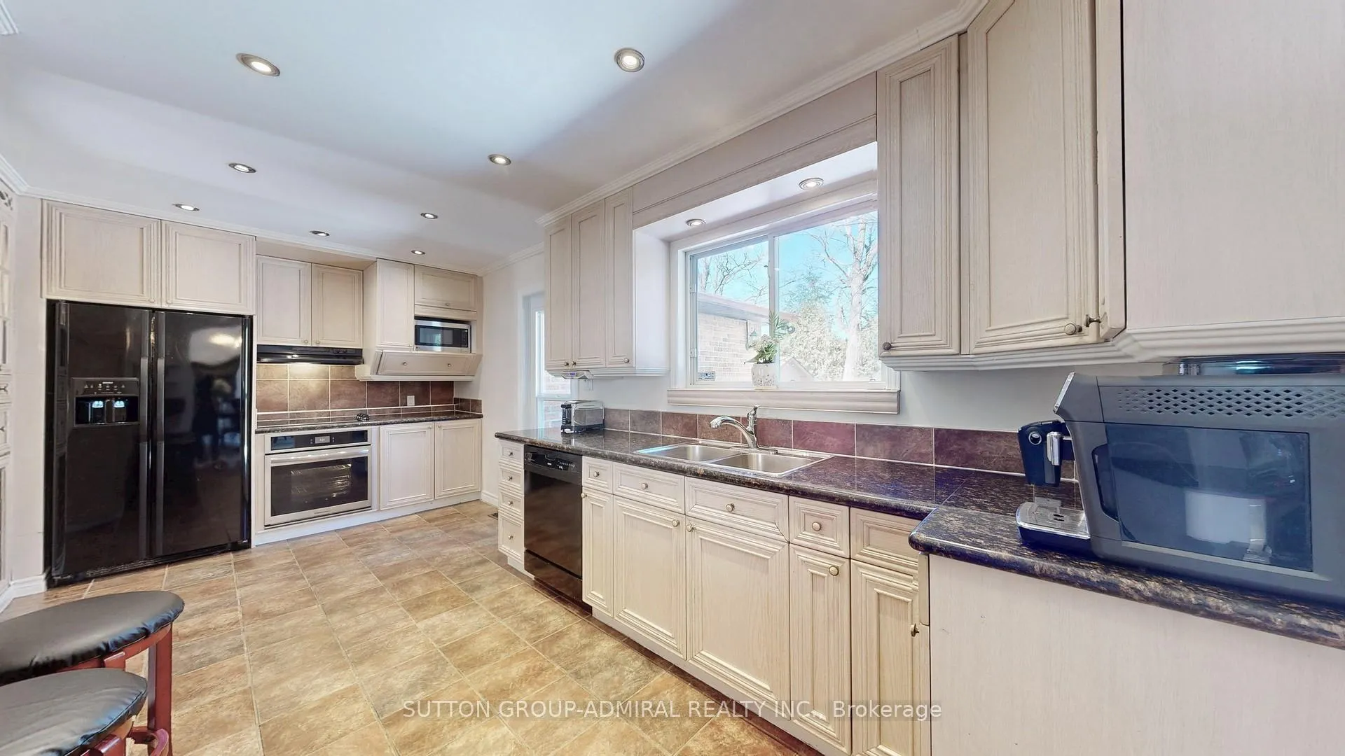 Photo 17 of 42 Jondan Crescent, Markham, Royal Orchard — HOMEH