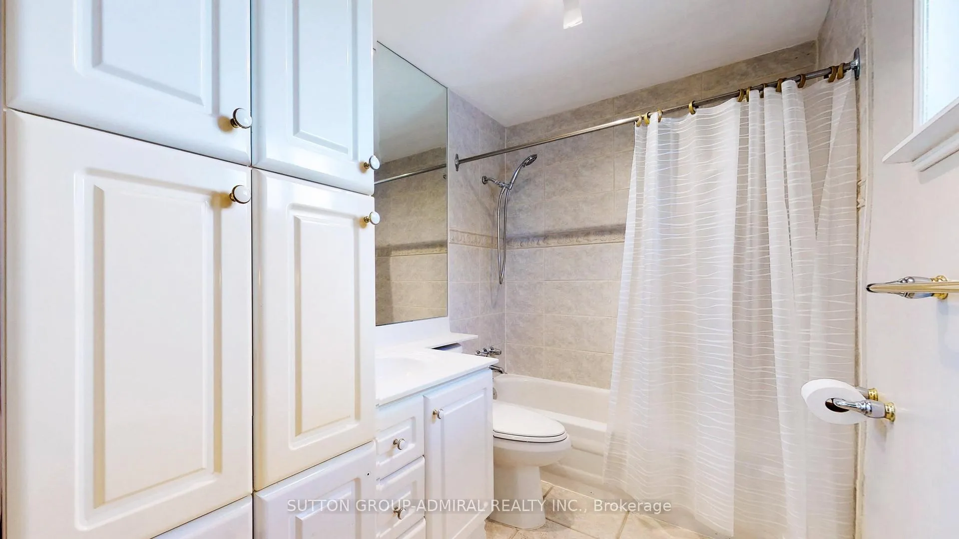 Photo 24 of 42 Jondan Crescent, Markham, Royal Orchard — HOMEH