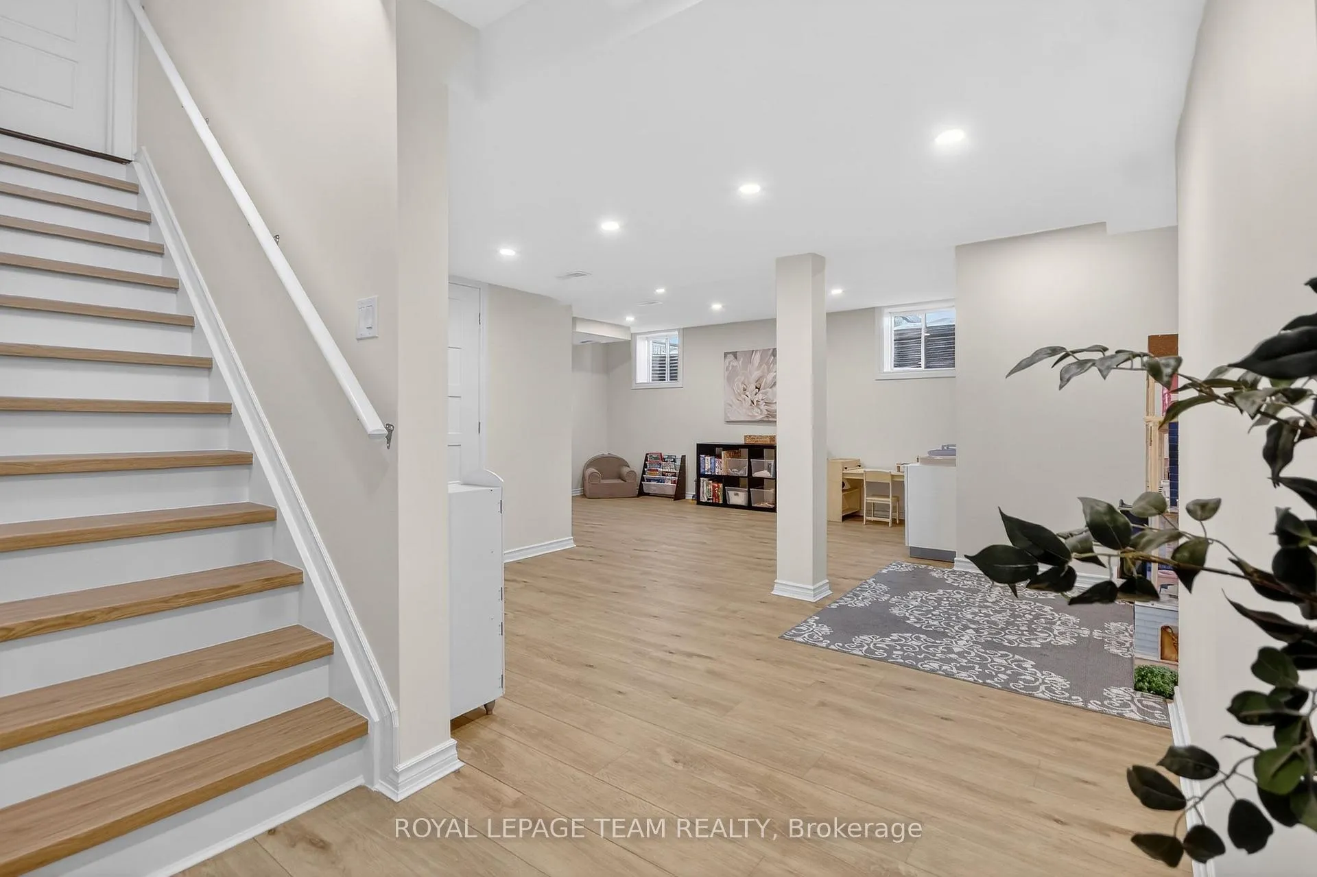 Photo 34 of 375 Meadowbreeze Drive, Ottawa, Kanata - Emerald Meadows/Trailwest — HOMEH