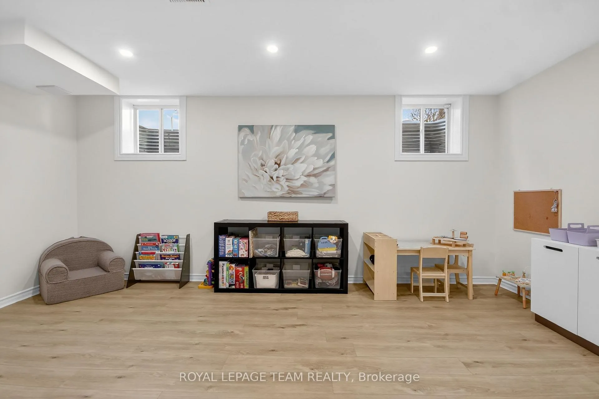 Photo 36 of 375 Meadowbreeze Drive, Ottawa, Kanata - Emerald Meadows/Trailwest — HOMEH