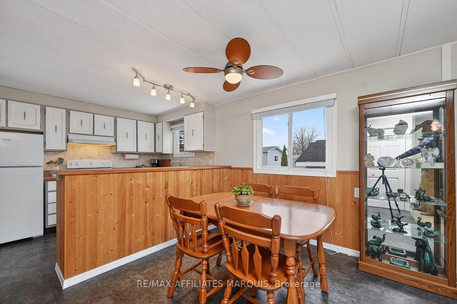 Photo 14 of 8 Saddle Avenue, Rideau Lakes, Rideau Lakes (South Elmsley) Twp — HOMEH