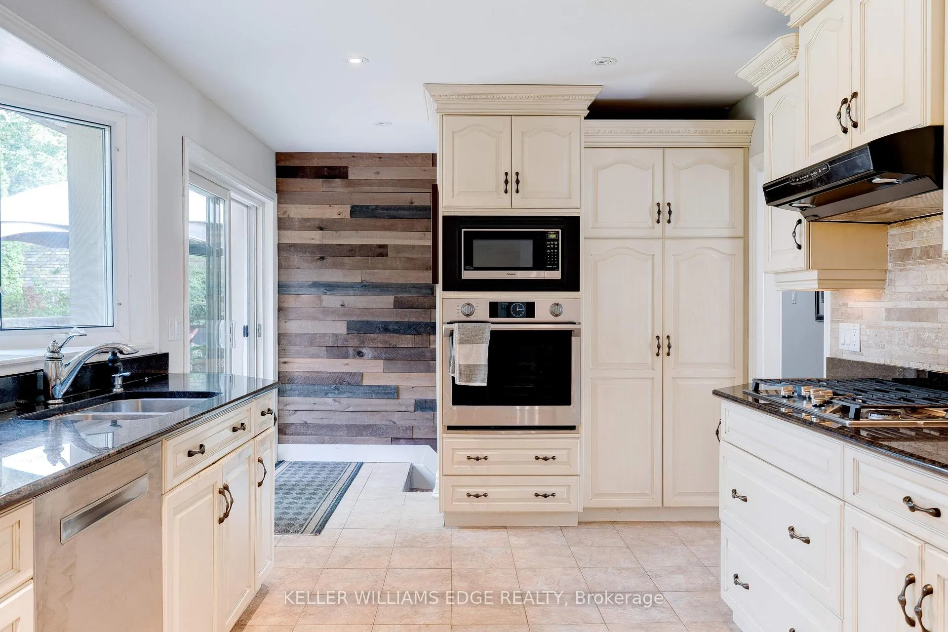 Photo 9 of 4391 Lakeshore Road, Burlington, Shoreacres — HOMEH