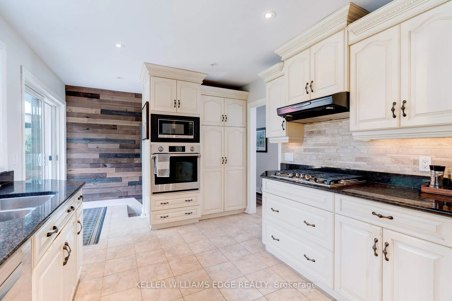Photo 10 of 4391 Lakeshore Road, Burlington, Shoreacres — HOMEH