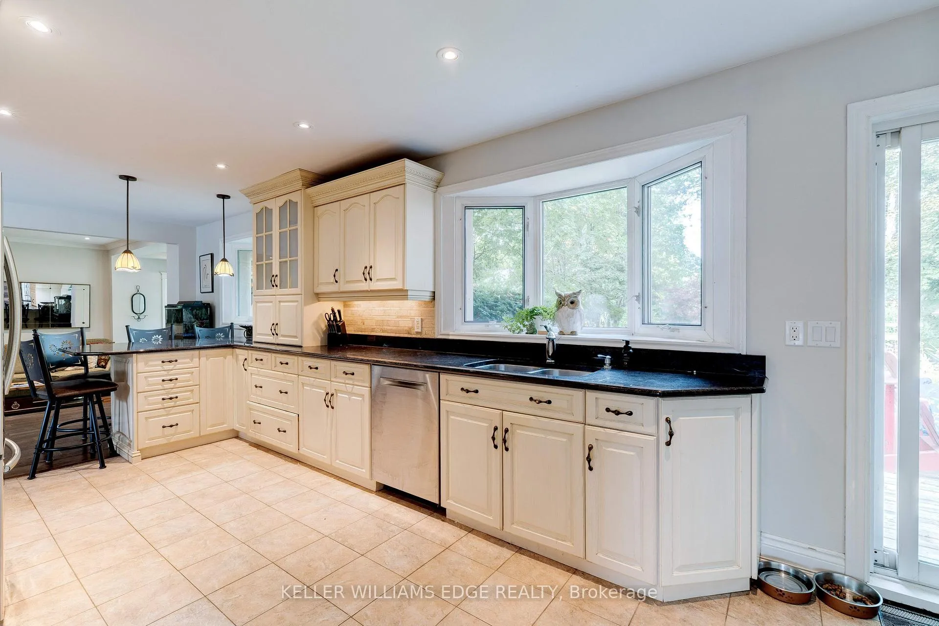 Photo 13 of 4391 Lakeshore Road, Burlington, Shoreacres — HOMEH
