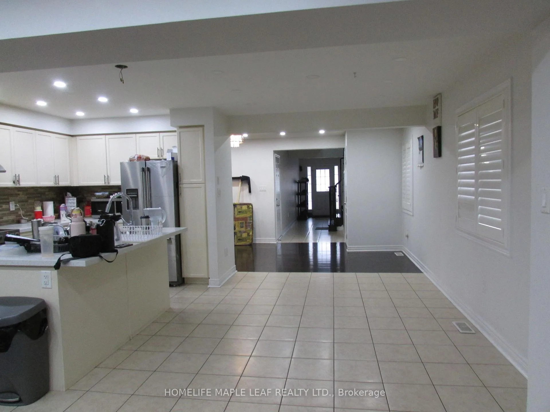 Photo 3 of 29 Napoleon Crescent, Brampton, Bram East — HOMEH