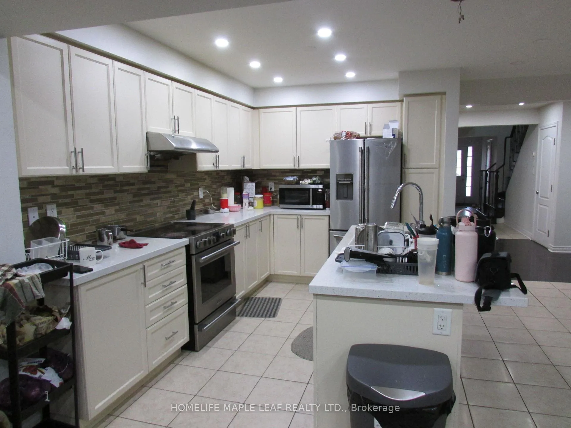 Photo 4 of 29 Napoleon Crescent, Brampton, Bram East — HOMEH