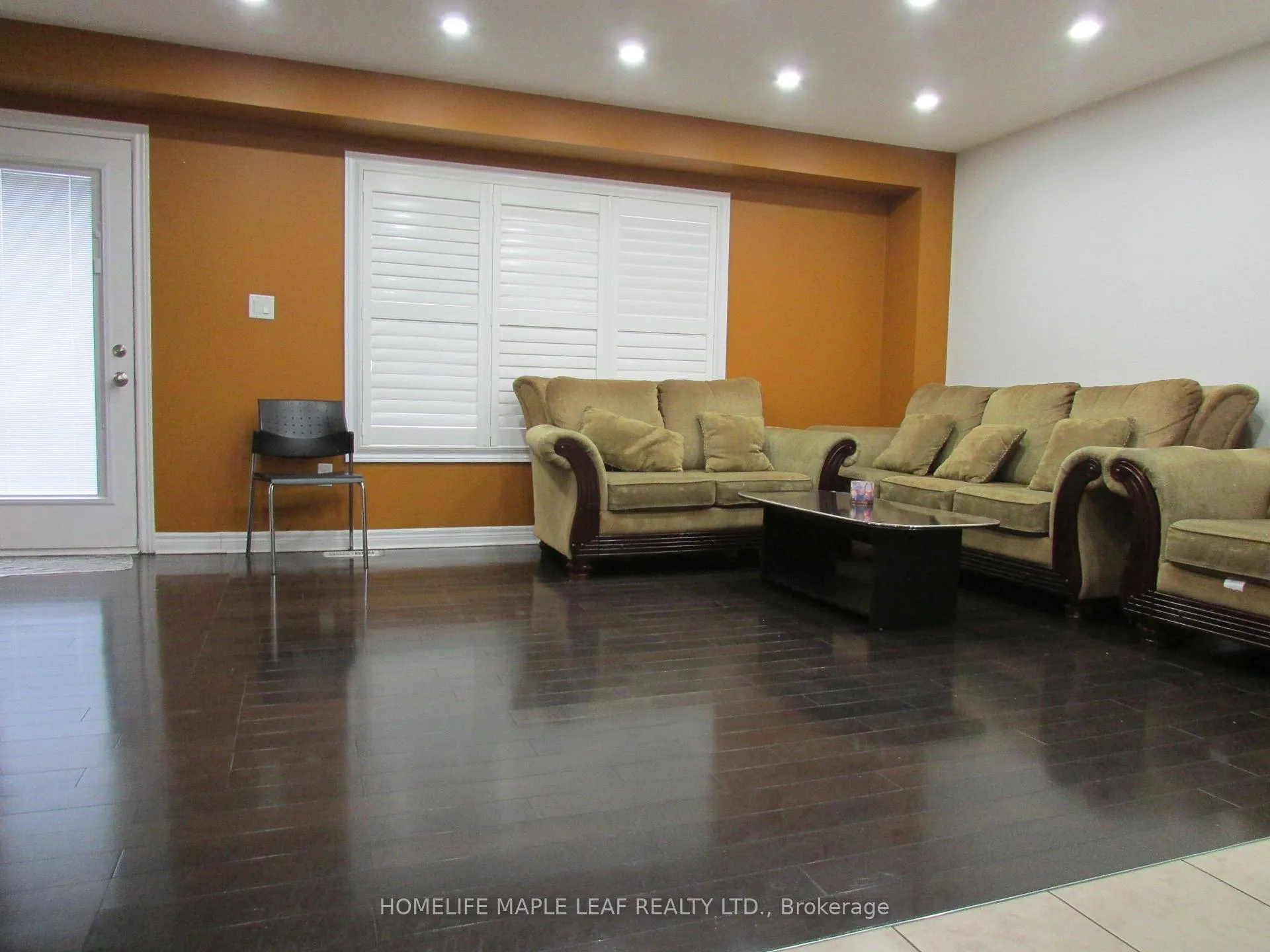 Photo 5 of 29 Napoleon Crescent, Brampton, Bram East — HOMEH
