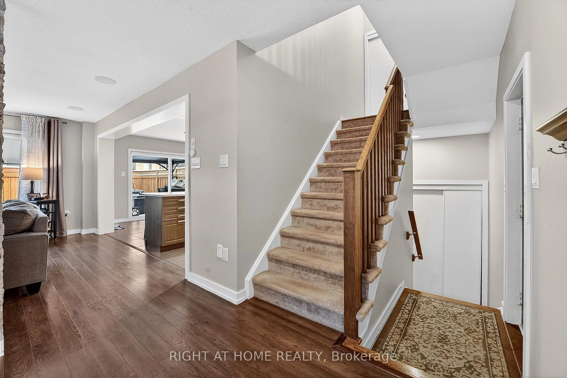 Photo 21 of 7860 Butternut Boulevard, Niagara Falls, Brown — HOMEH