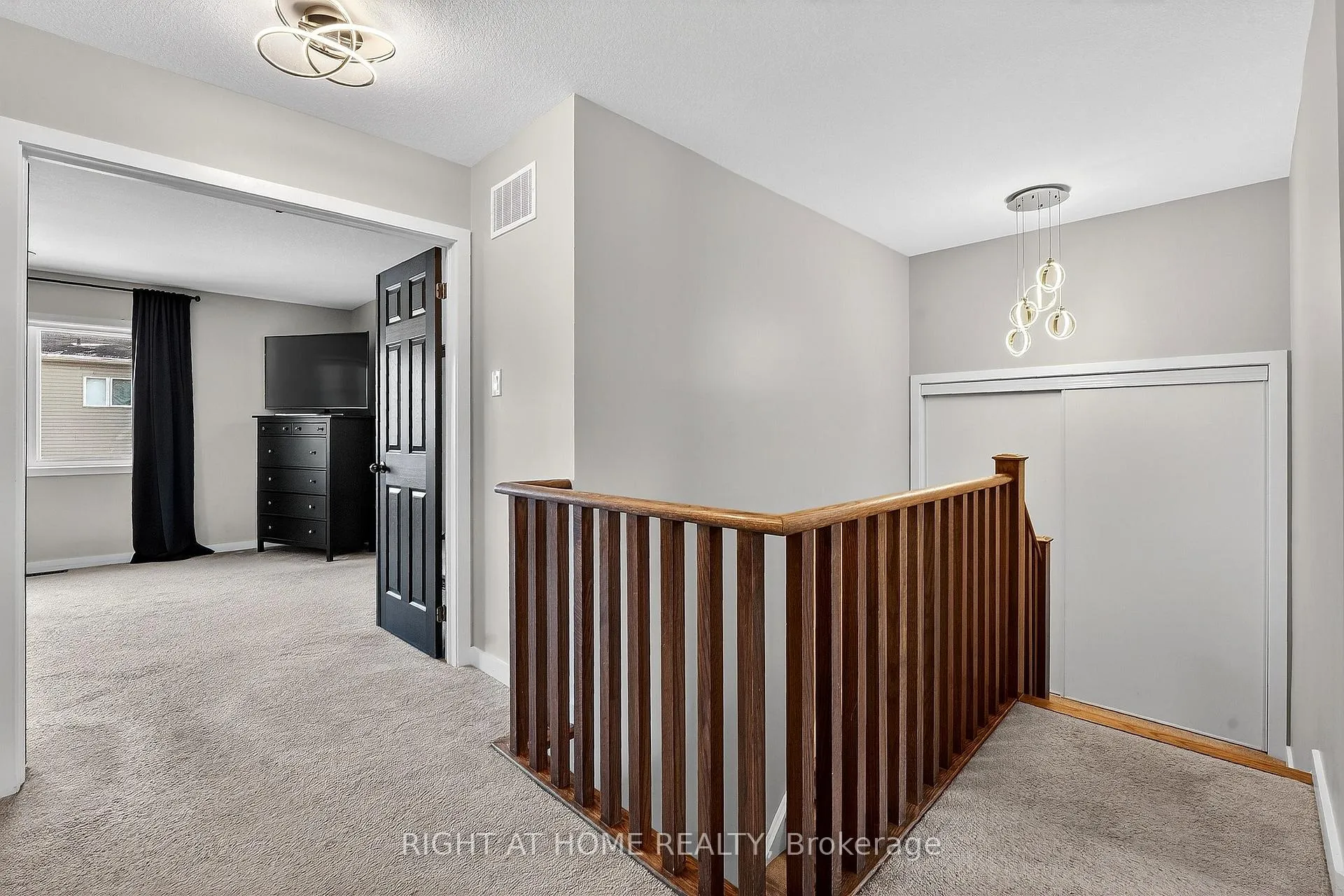 Photo 23 of 7860 Butternut Boulevard, Niagara Falls, Brown — HOMEH