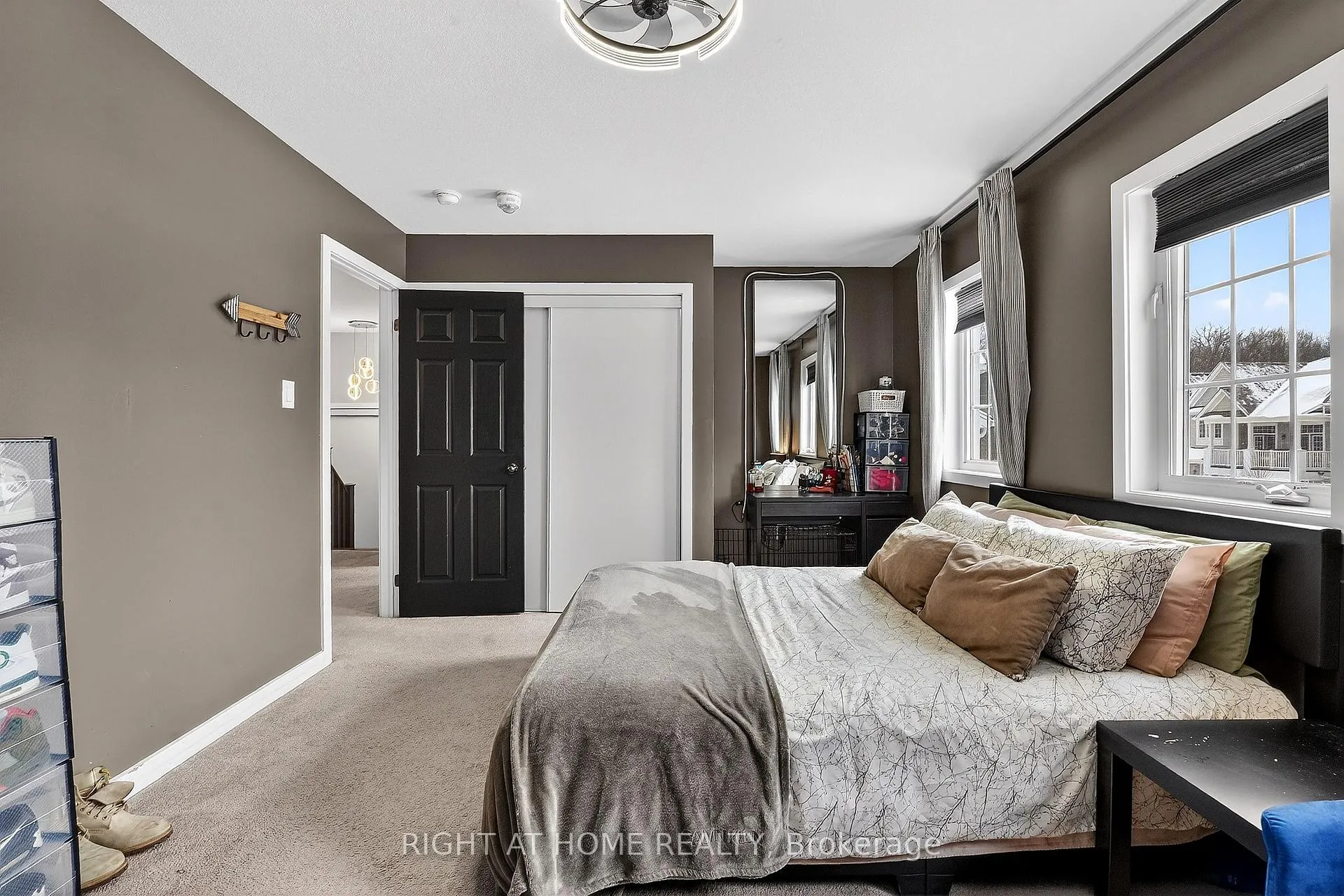 Photo 25 of 7860 Butternut Boulevard, Niagara Falls, Brown — HOMEH