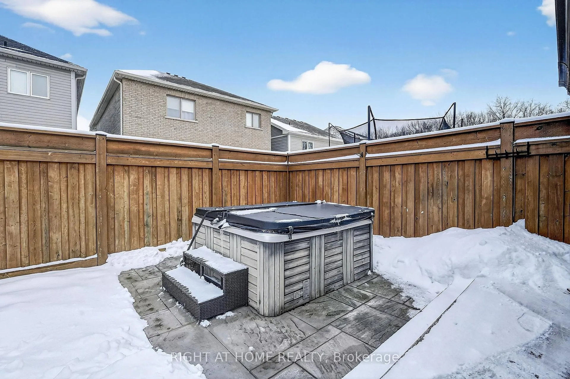 Photo 44 of 7860 Butternut Boulevard, Niagara Falls, Brown — HOMEH