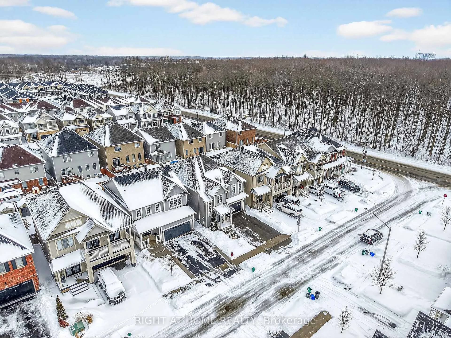 Photo 47 of 7860 Butternut Boulevard, Niagara Falls, Brown — HOMEH