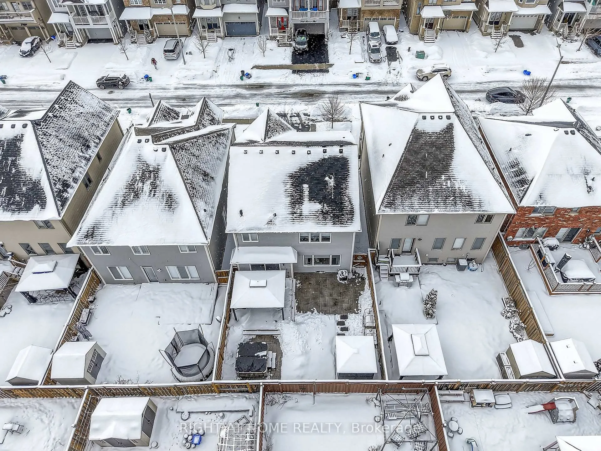 Photo 48 of 7860 Butternut Boulevard, Niagara Falls, Brown — HOMEH