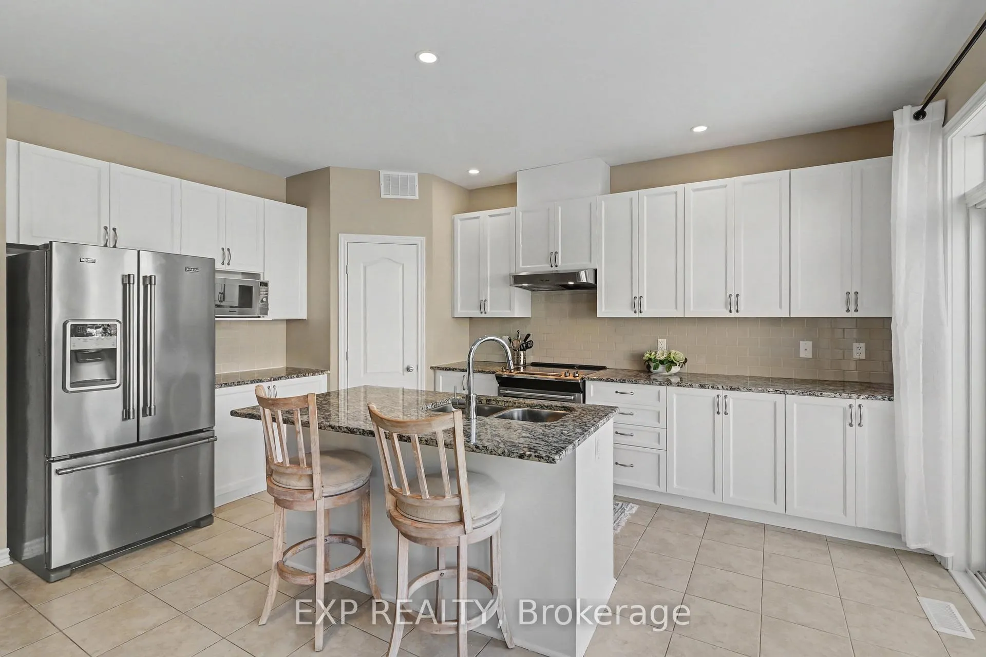 Photo 9 of 182 Helen Rapp Way, Ottawa, Blossom Park/Kemp Park/Findlay Creek — HOMEH