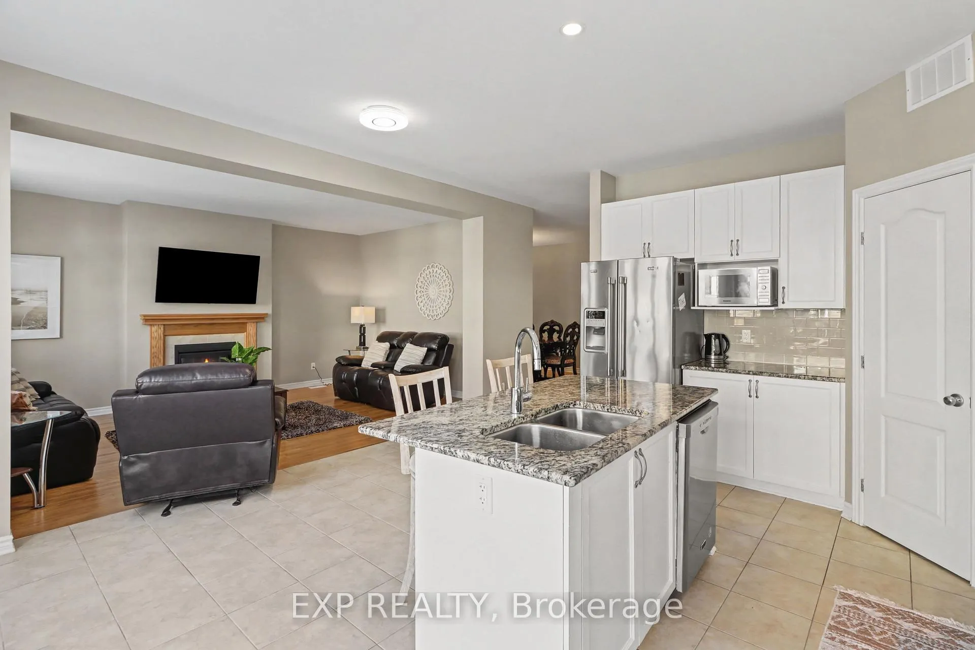 Photo 10 of 182 Helen Rapp Way, Ottawa, Blossom Park/Kemp Park/Findlay Creek — HOMEH