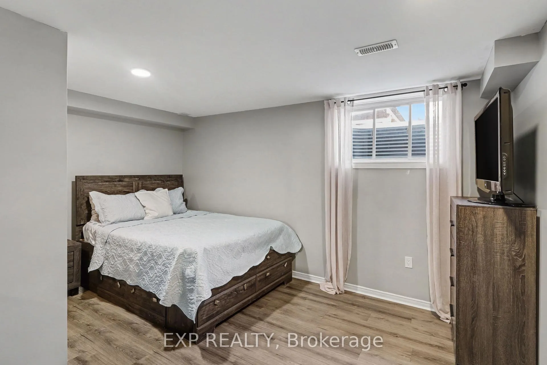 Photo 32 of 182 Helen Rapp Way, Ottawa, Blossom Park/Kemp Park/Findlay Creek — HOMEH