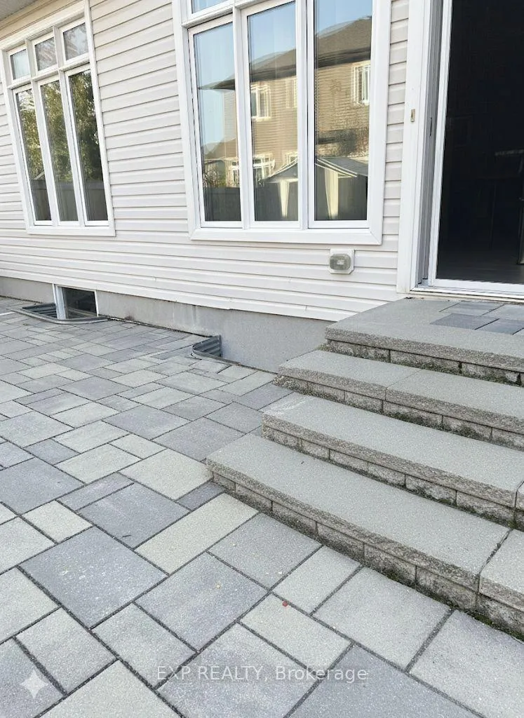 Photo 36 of 182 Helen Rapp Way, Ottawa, Blossom Park/Kemp Park/Findlay Creek — HOMEH
