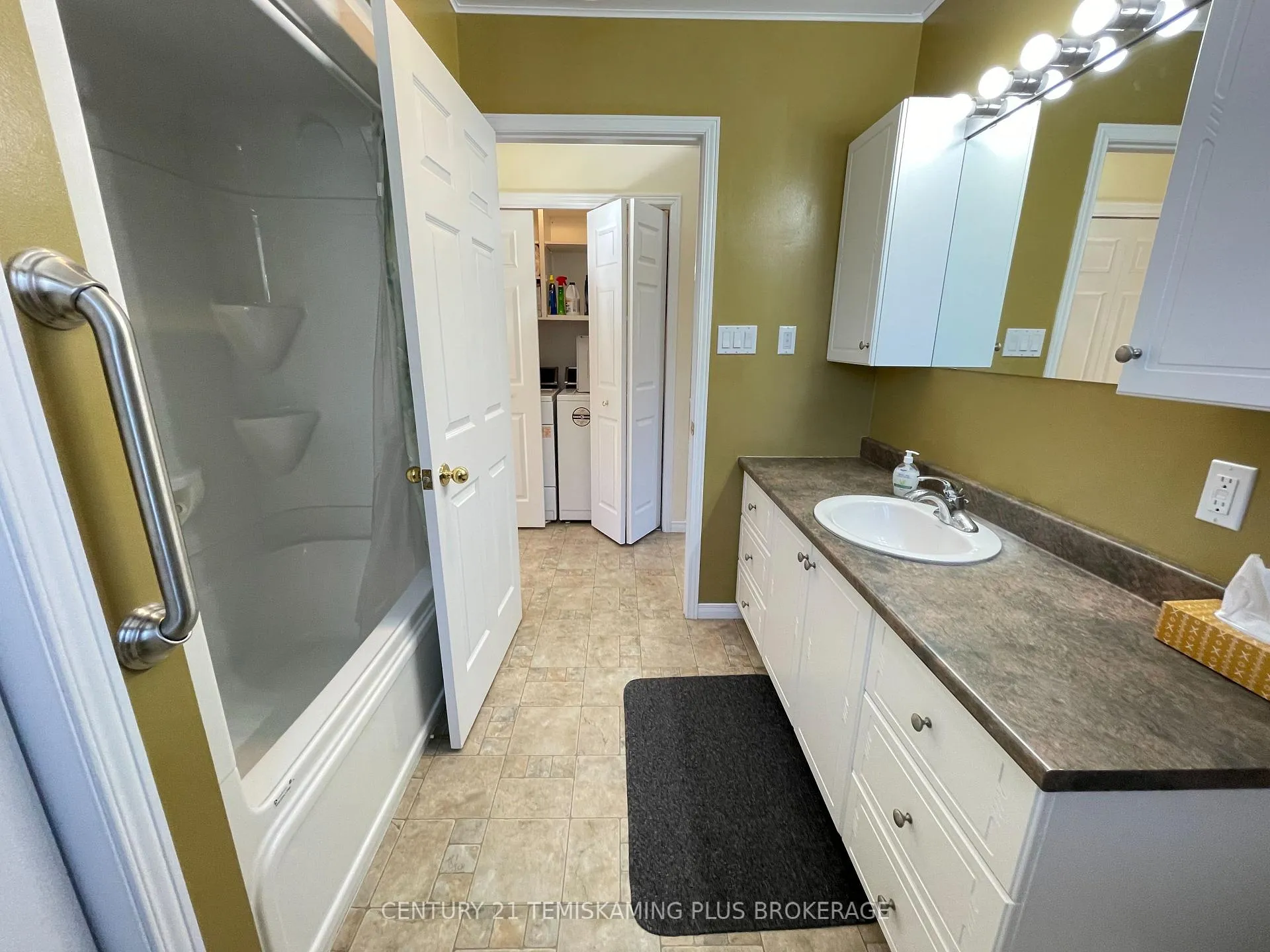 Photo 19 of 99 Pine Street W, Temiskaming Shores, New Liskeard — HOMEH