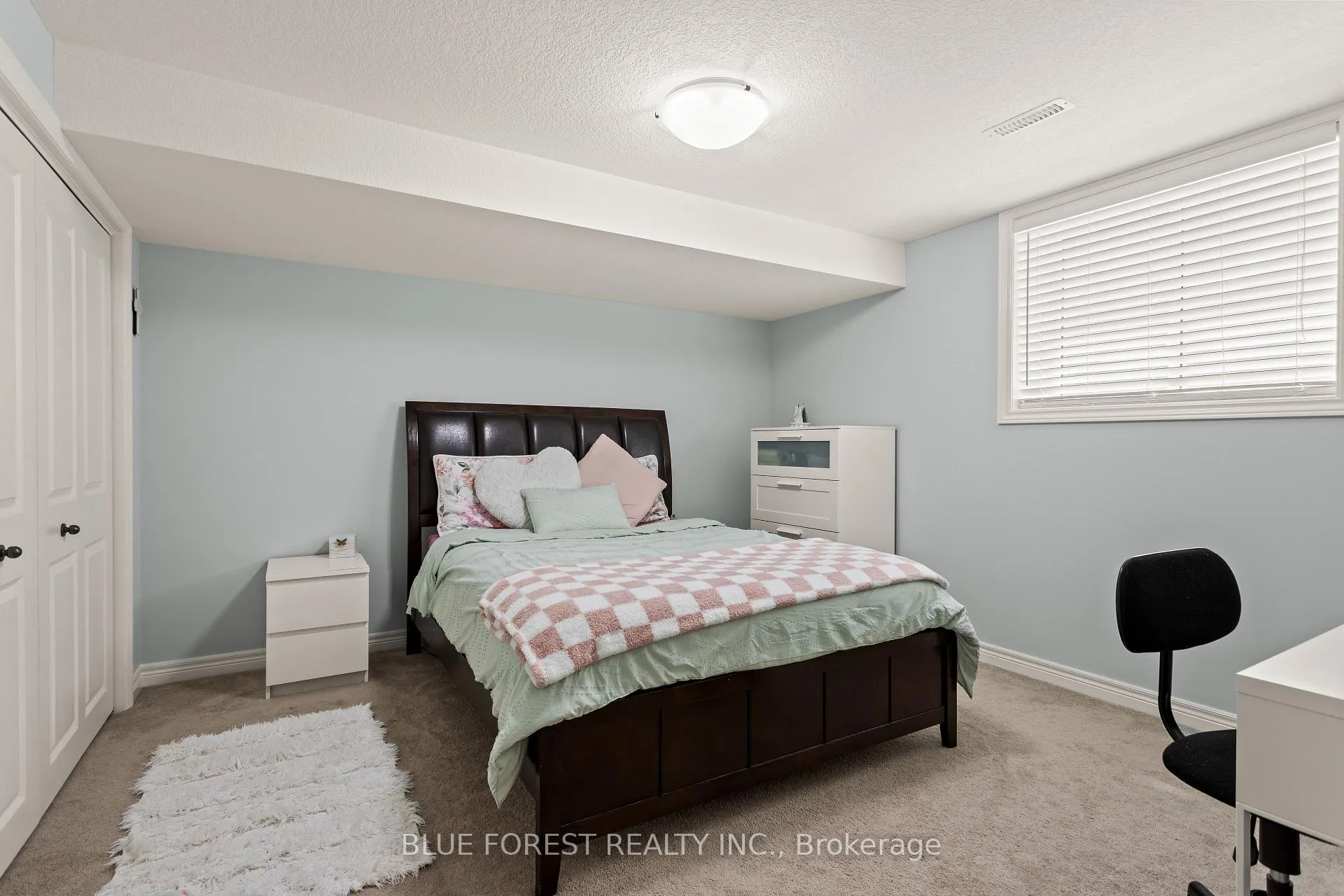 Photo 9 of 42 Hickory Lane, St. Thomas — HOMEH