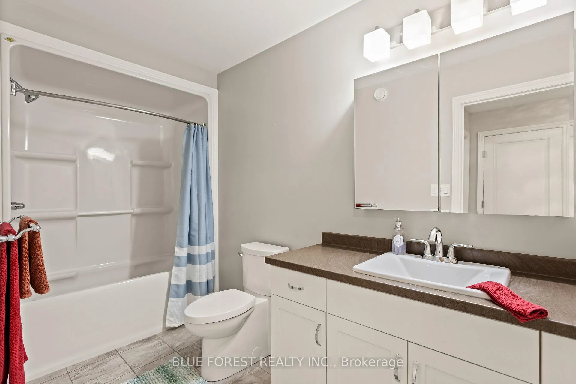Photo 18 of 42 Hickory Lane, St. Thomas — HOMEH