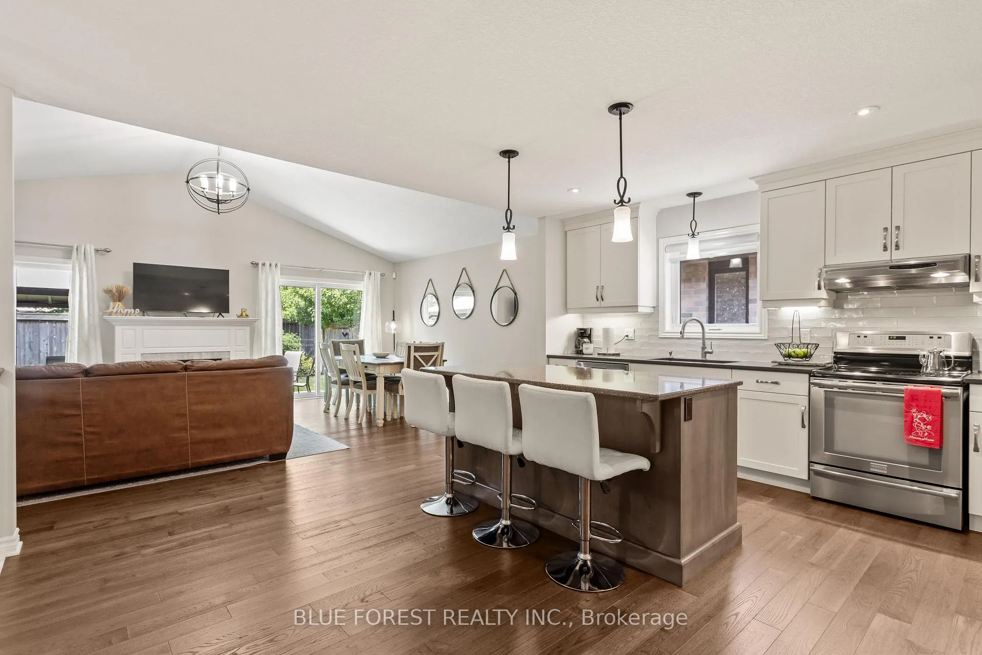 Photo 20 of 42 Hickory Lane, St. Thomas — HOMEH