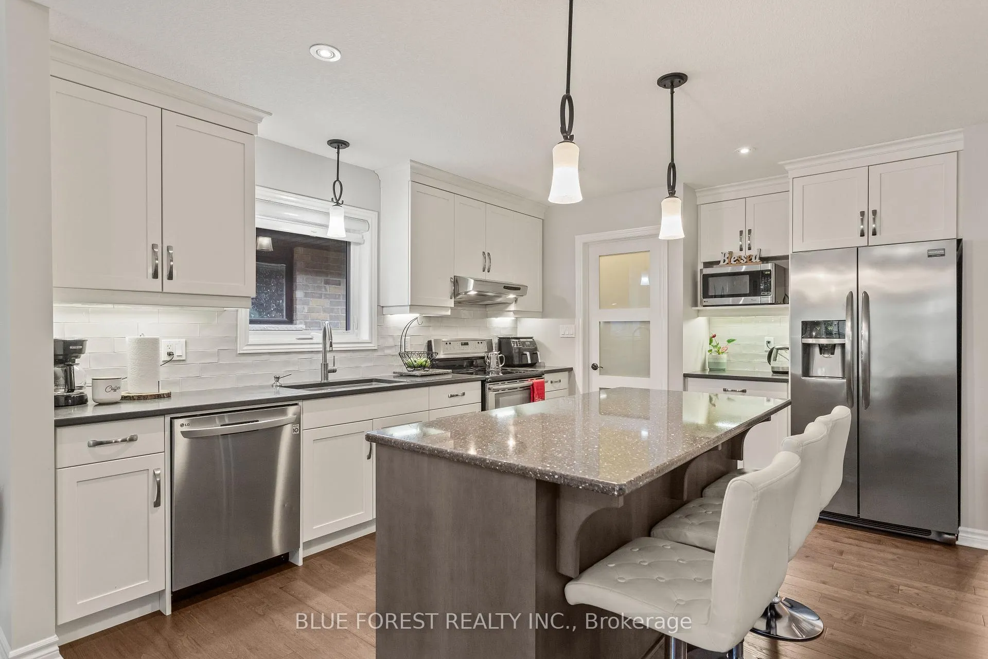 Photo 23 of 42 Hickory Lane, St. Thomas — HOMEH