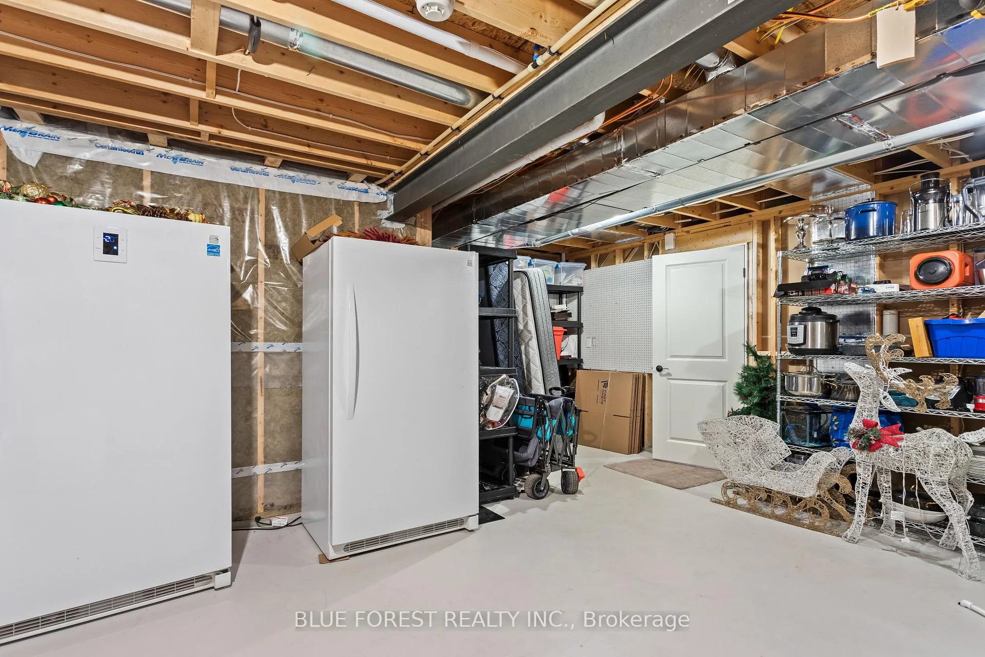 Photo 42 of 42 Hickory Lane, St. Thomas — HOMEH