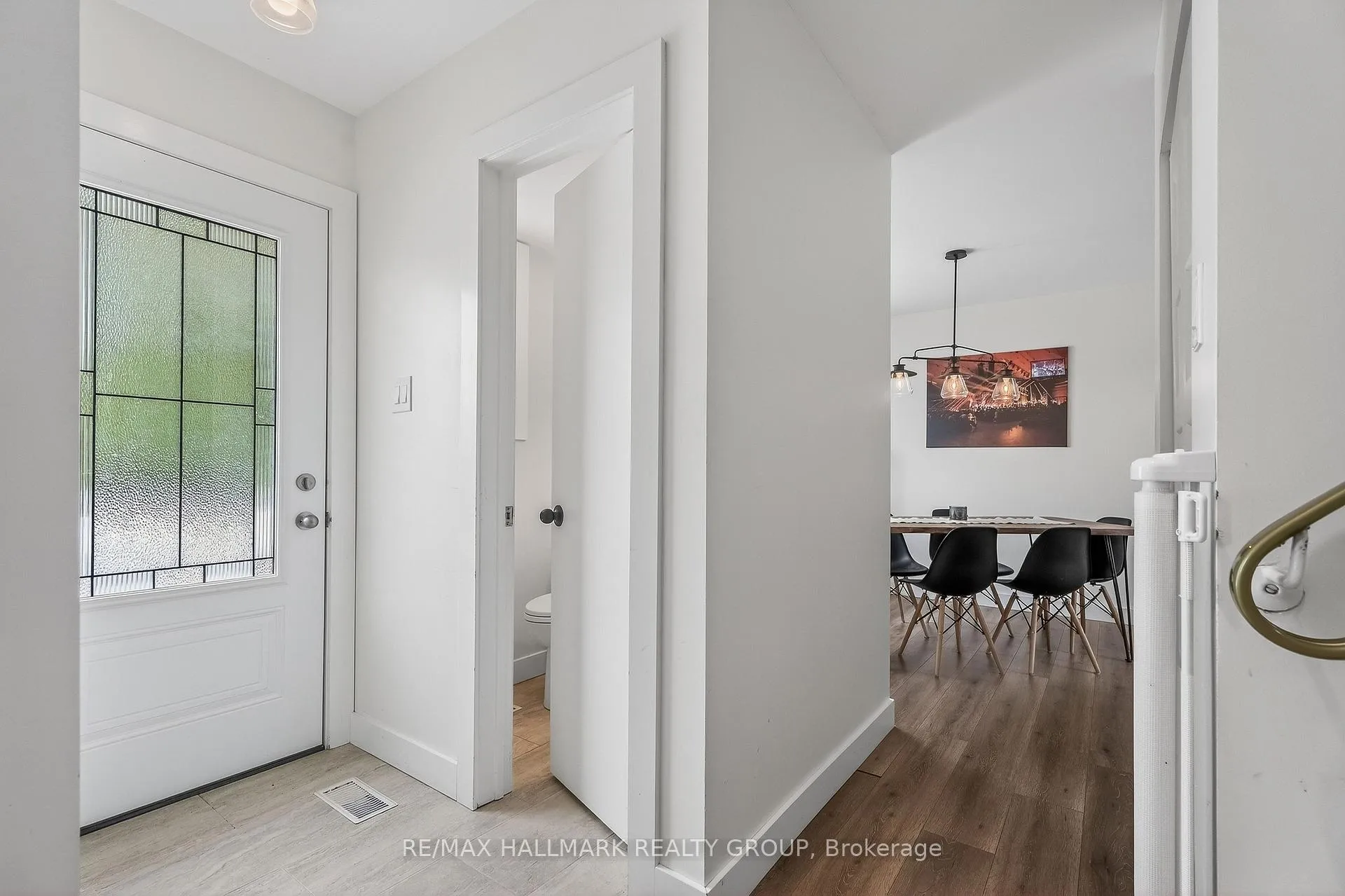 Photo 5 of 27 King Street, Ottawa, Richmond — HOMEH