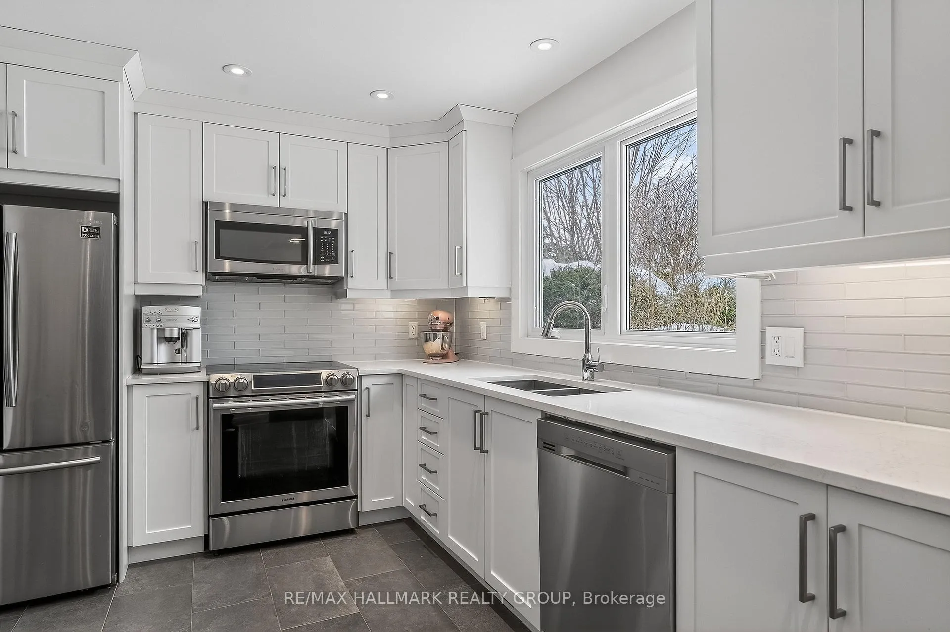 Photo 17 of 27 King Street, Ottawa, Richmond — HOMEH