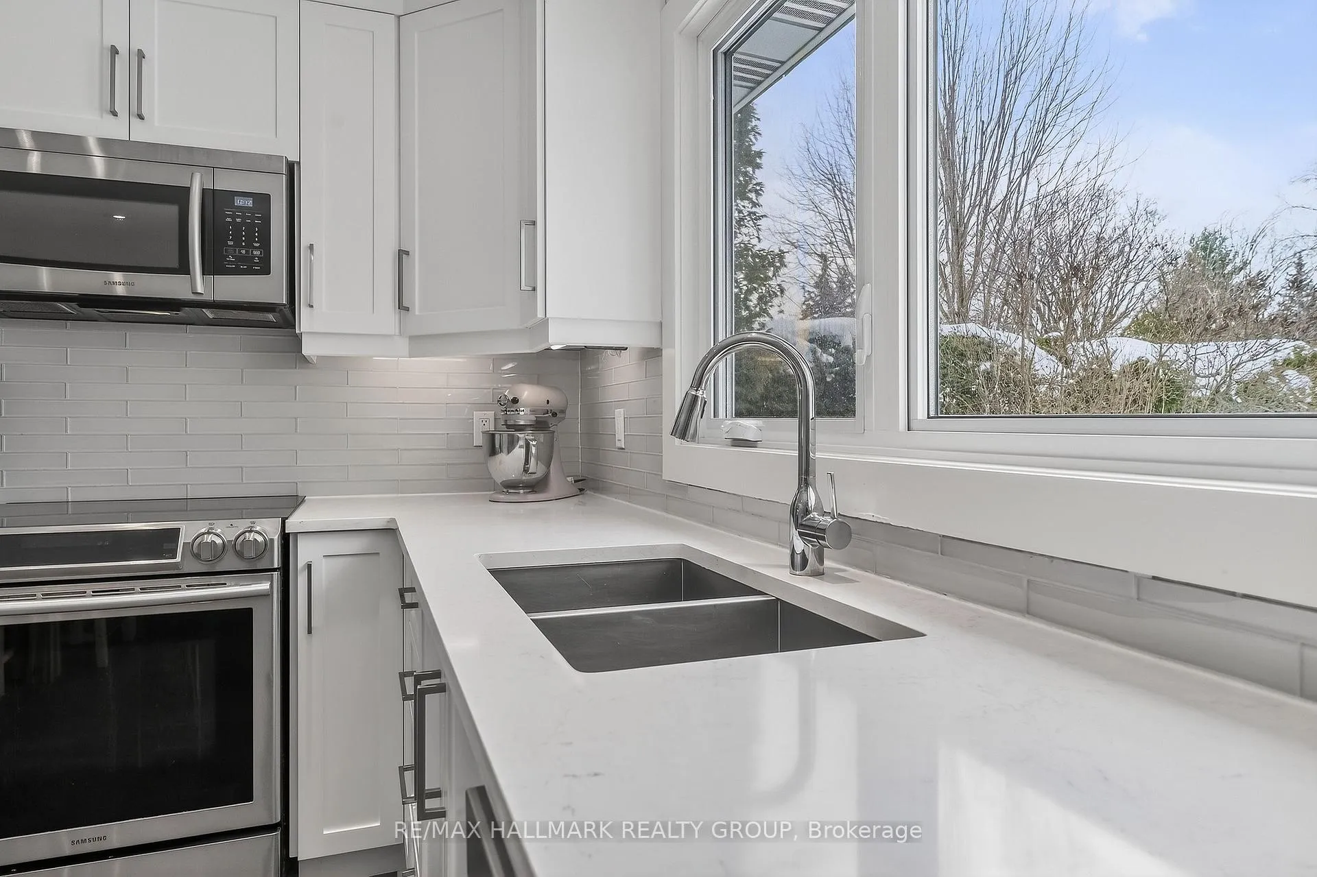 Photo 20 of 27 King Street, Ottawa, Richmond — HOMEH