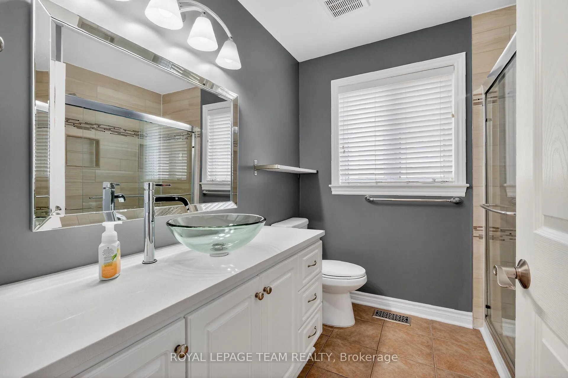 Photo 22 of 68 Polo Lane, Ottawa, Kanata - Emerald Meadows/Trailwest — HOMEH