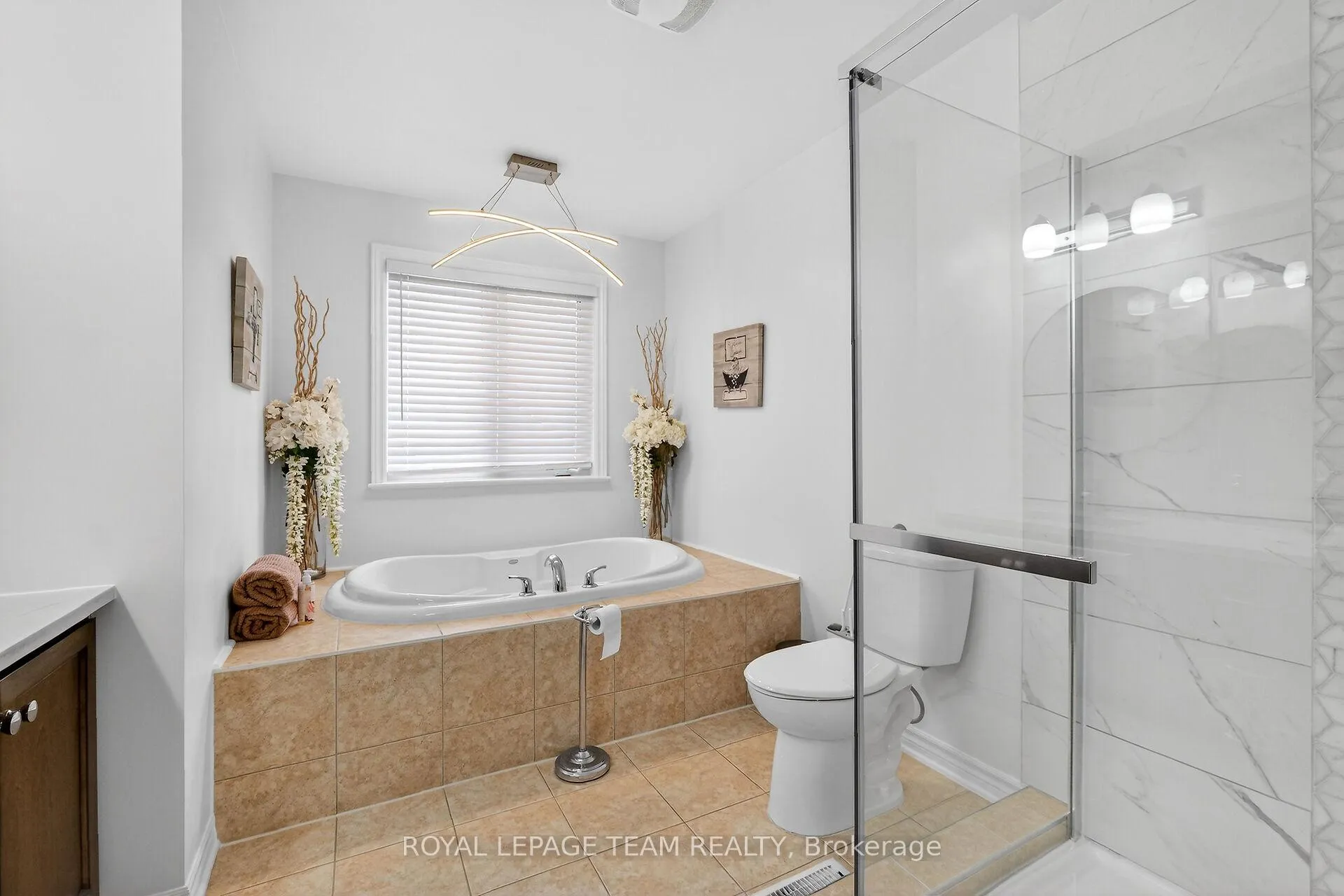 Photo 28 of 68 Polo Lane, Ottawa, Kanata - Emerald Meadows/Trailwest — HOMEH