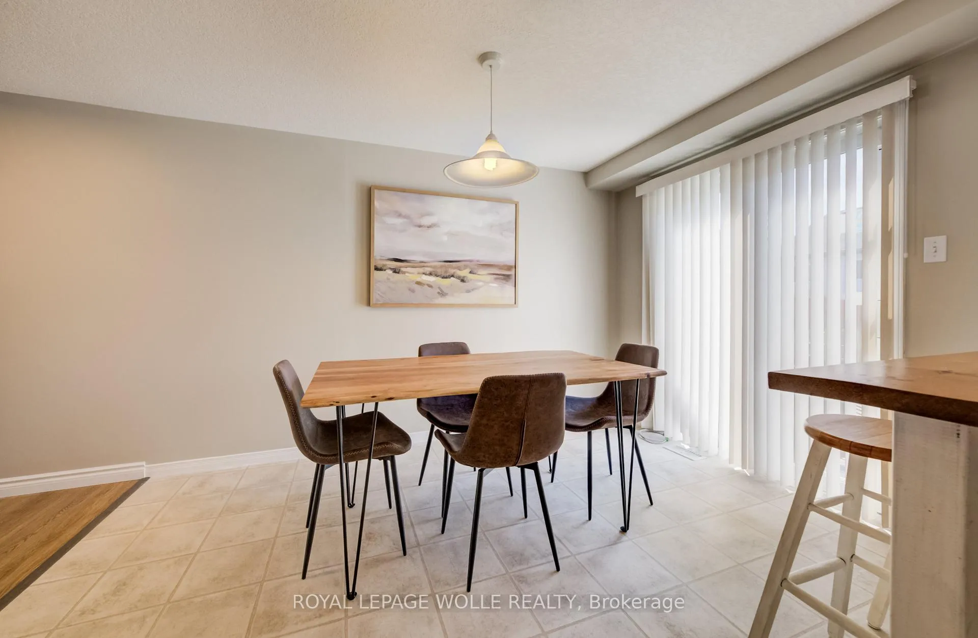 Photo 9 of 23 Madeleine Street, Kitchener, Huron Park — HOMEH