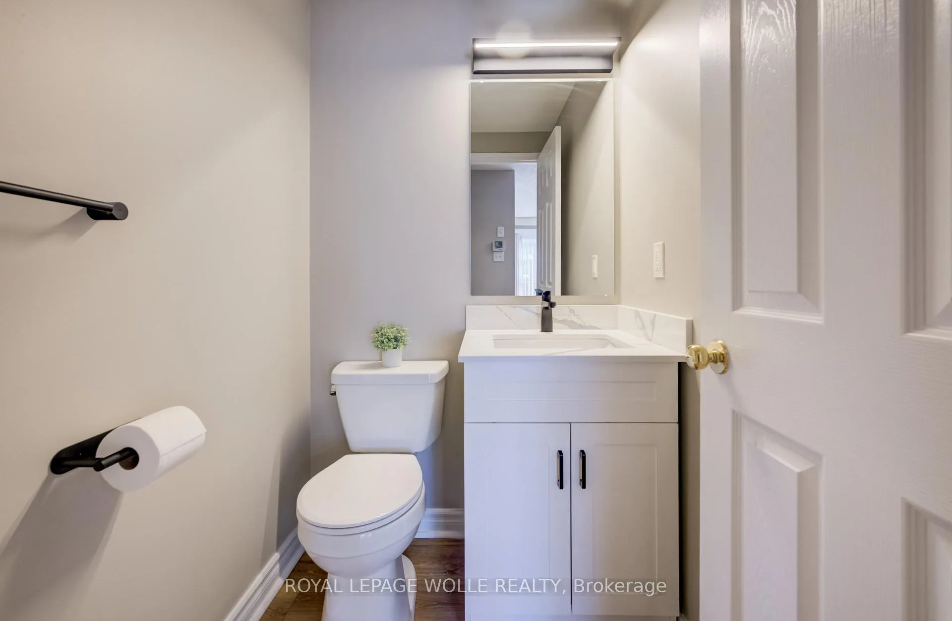 Photo 15 of 23 Madeleine Street, Kitchener, Huron Park — HOMEH