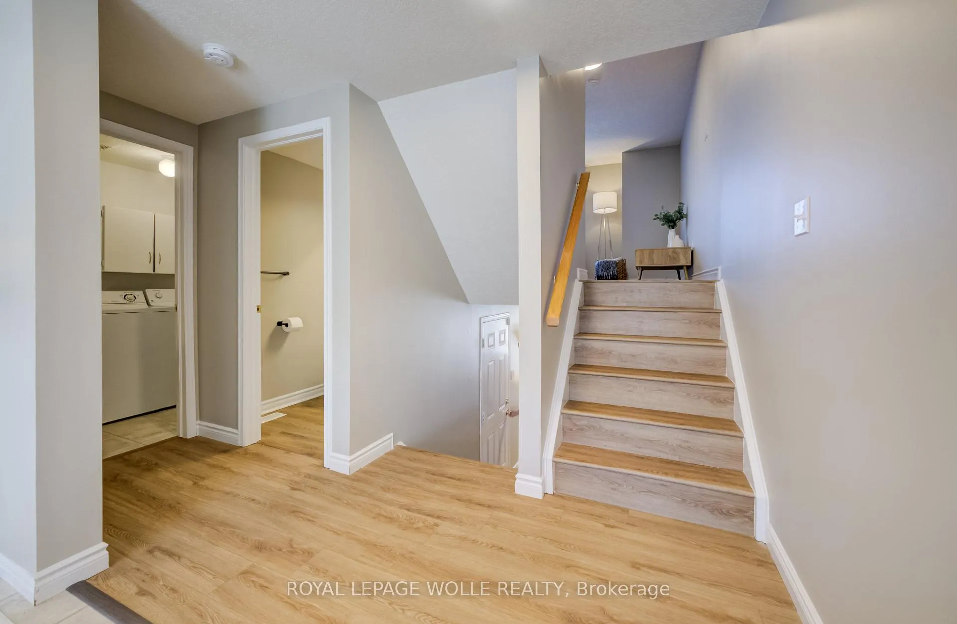 Photo 16 of 23 Madeleine Street, Kitchener, Huron Park — HOMEH