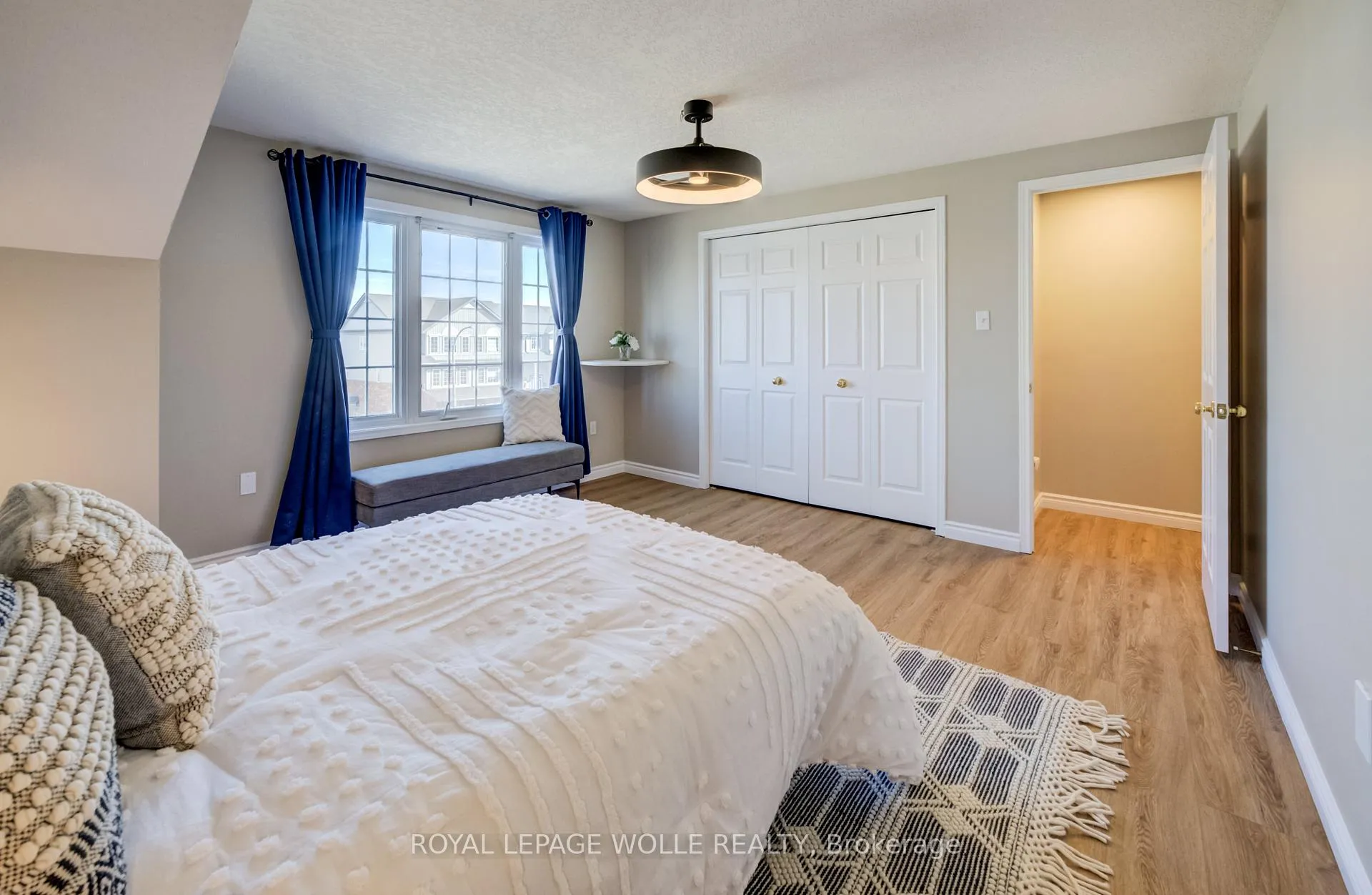 Photo 27 of 23 Madeleine Street, Kitchener, Huron Park — HOMEH