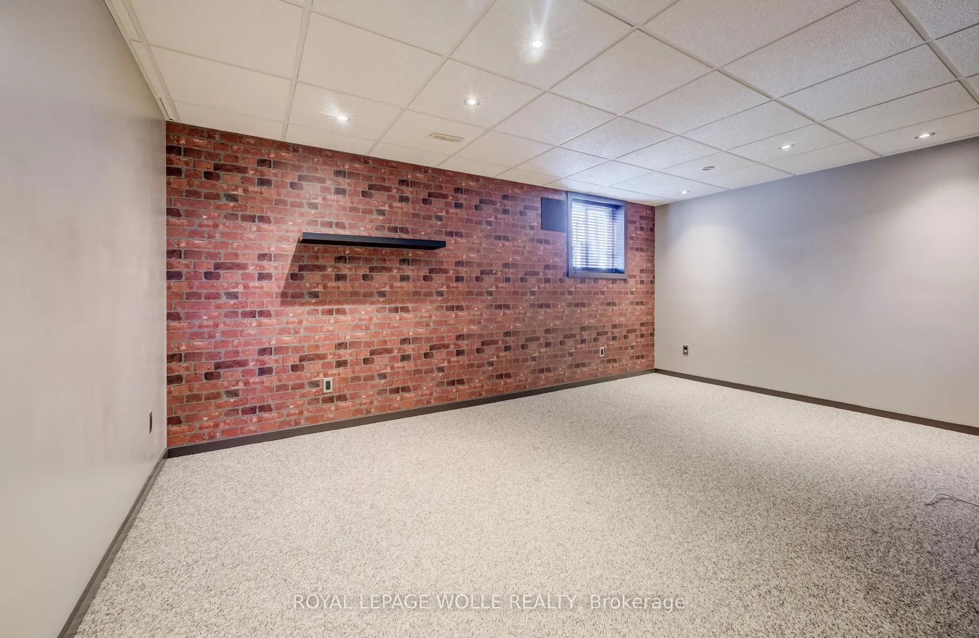 Photo 30 of 23 Madeleine Street, Kitchener, Huron Park — HOMEH