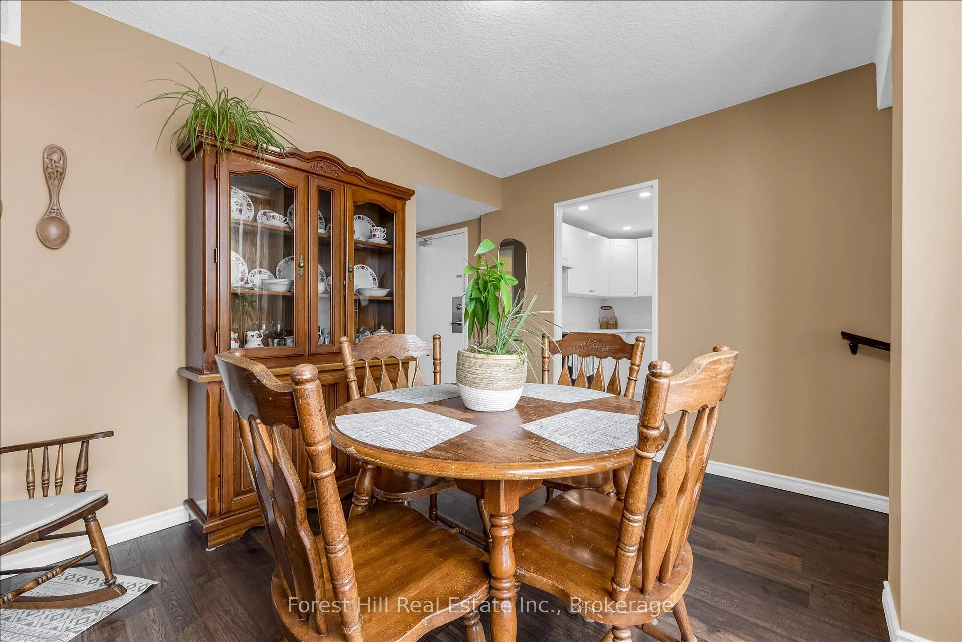 Photo 8 of Unit 502, 20 Speers Road, Oakville, Central — HOMEH