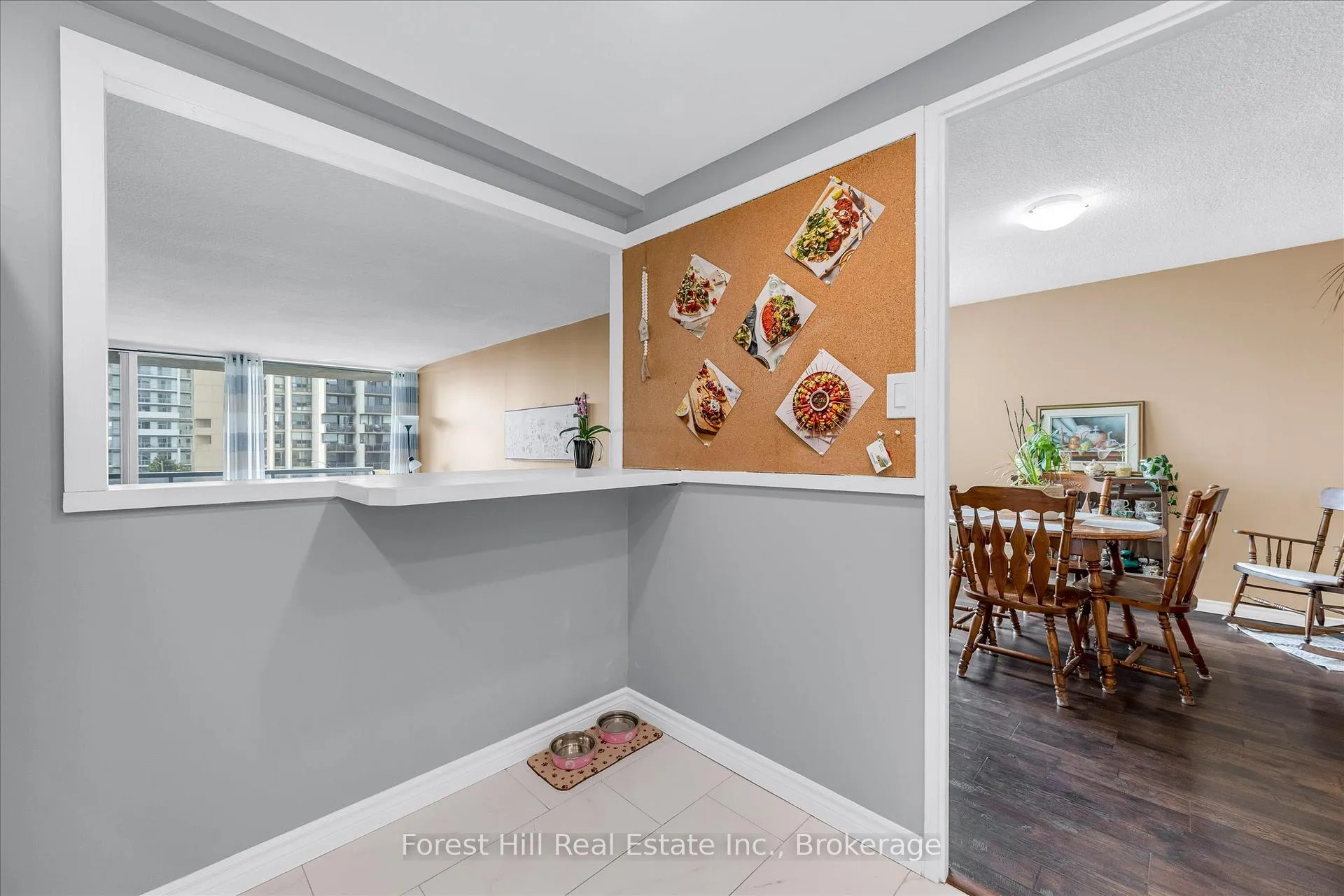 Photo 11 of Unit 502, 20 Speers Road, Oakville, Central — HOMEH