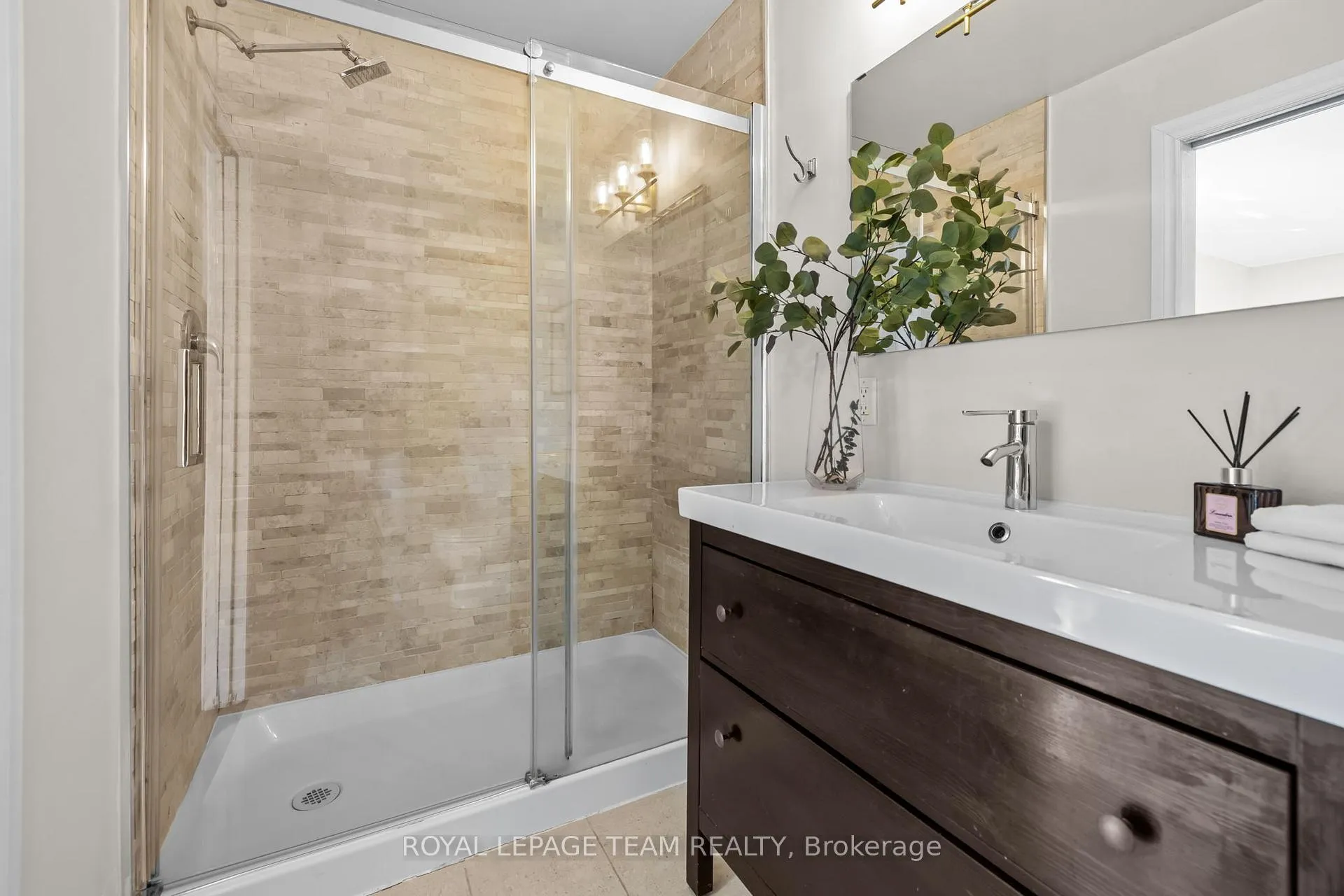 Photo 20 of 44 Chestnut Street, Ottawa, Ottawa East — HOMEH