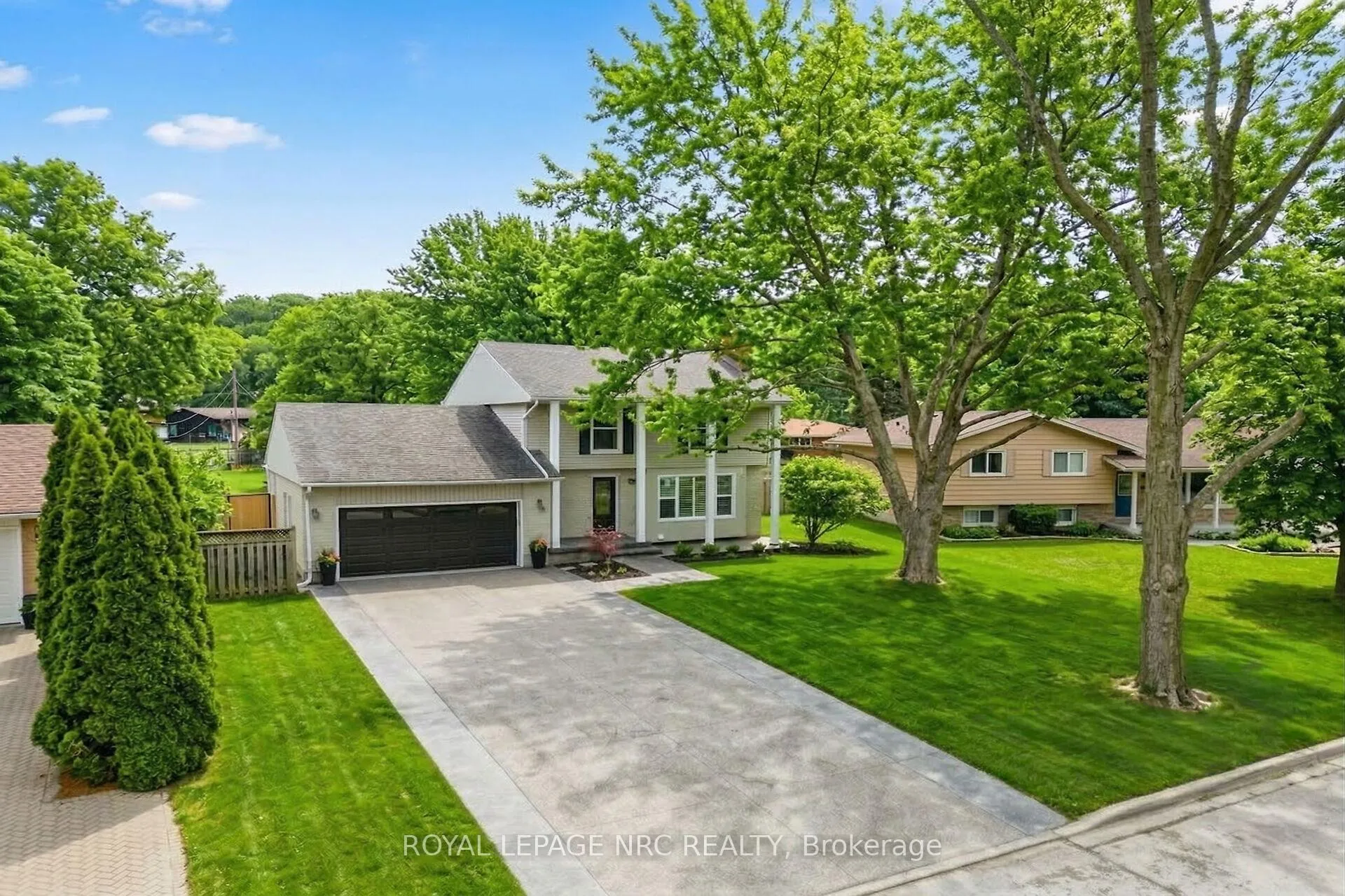 Photo 1 of 6 Erinbrook Crescent, St. Catharines, Glendale/Glenridge — HOMEH